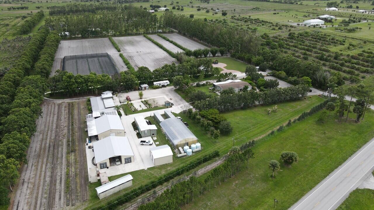 BOX RANCH GROVES - Residential