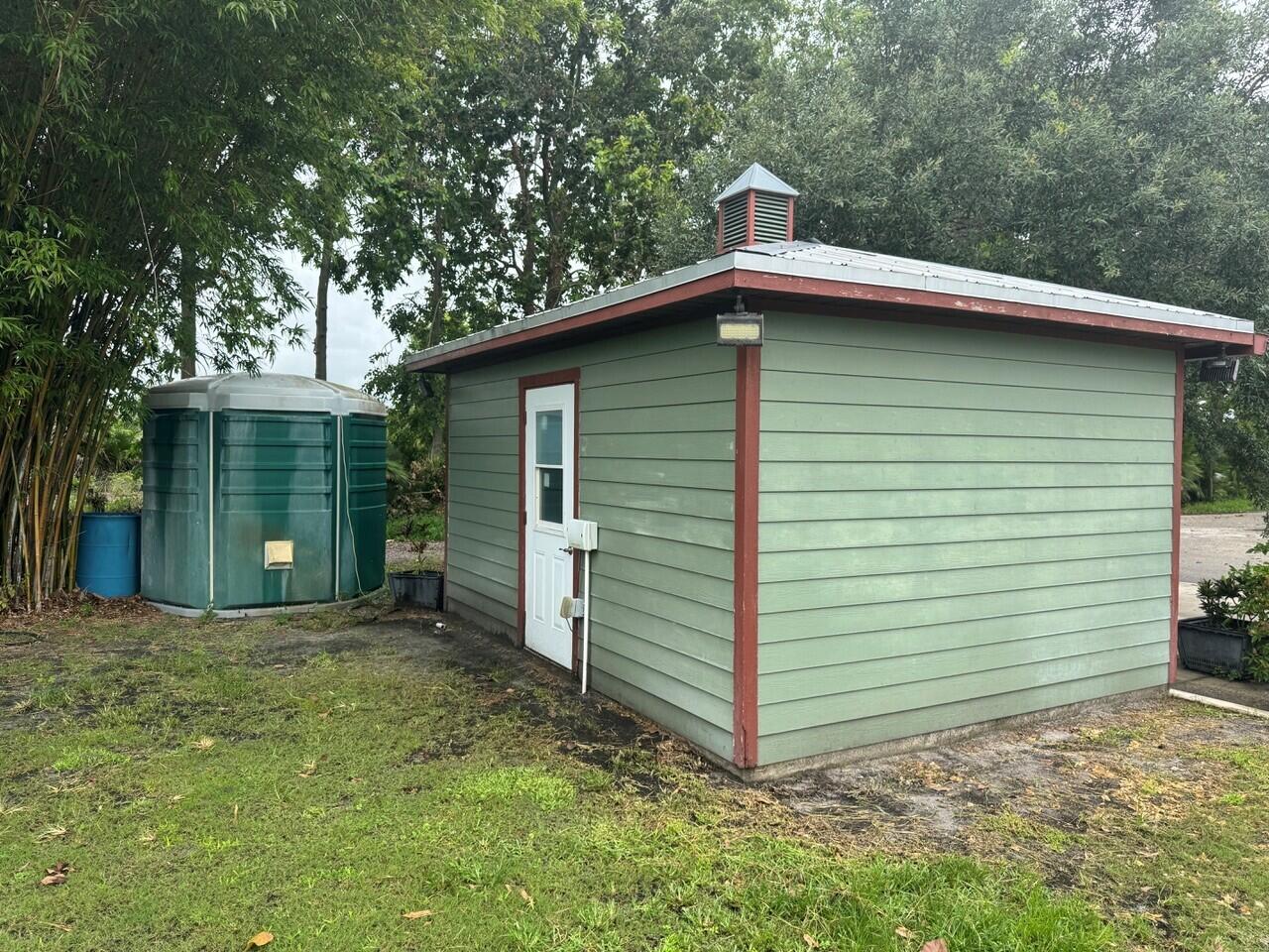 BOX RANCH GROVES - Residential