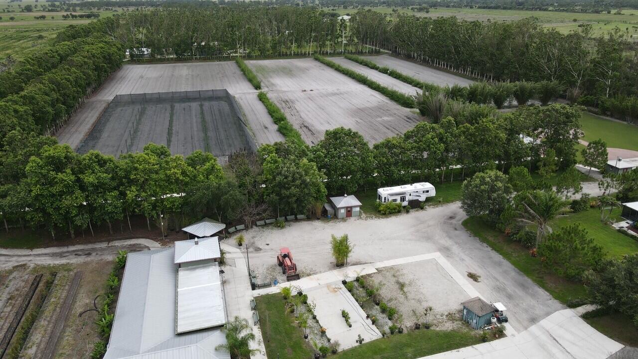 BOX RANCH GROVES - Residential