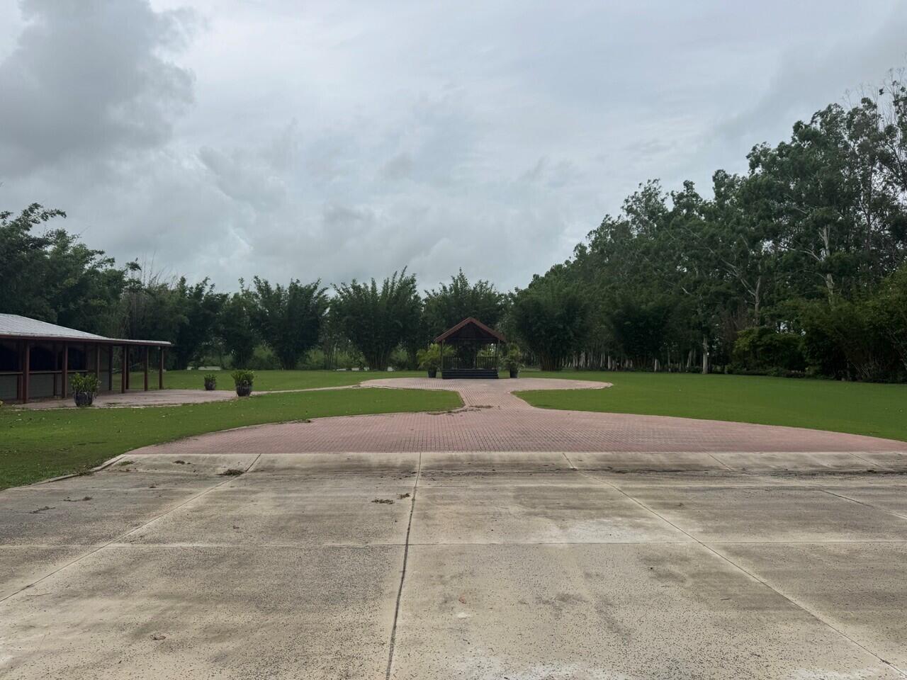 BOX RANCH GROVES - Residential