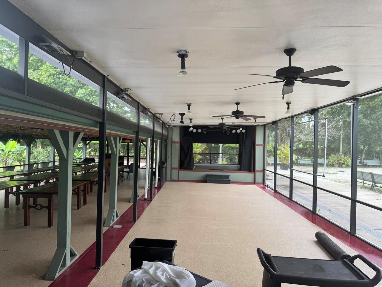 BOX RANCH GROVES - Residential