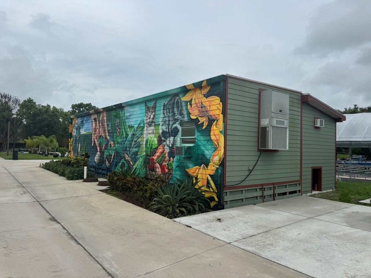 BOX RANCH GROVES - Residential