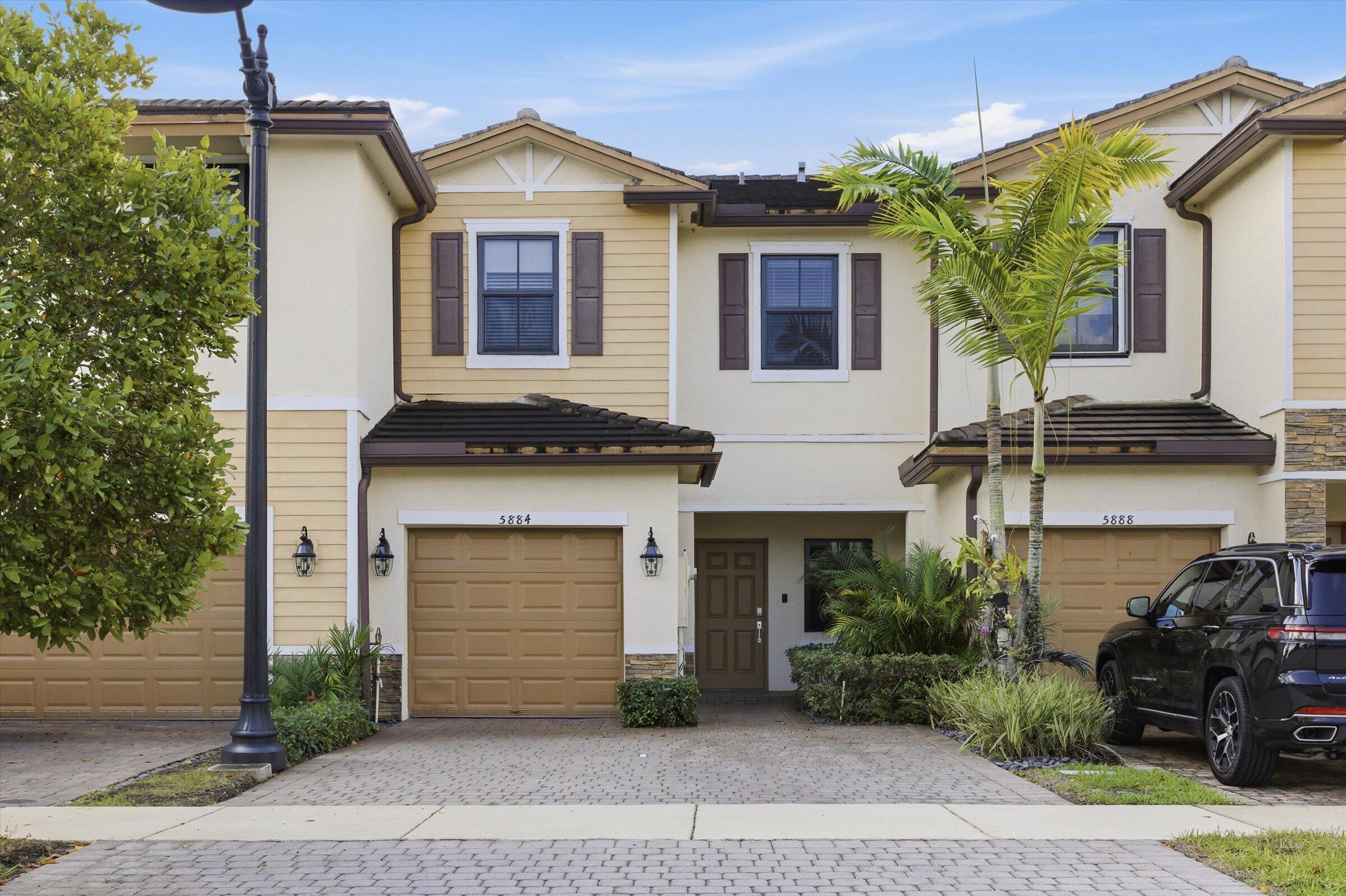 TROTTERS CHASE - Residential