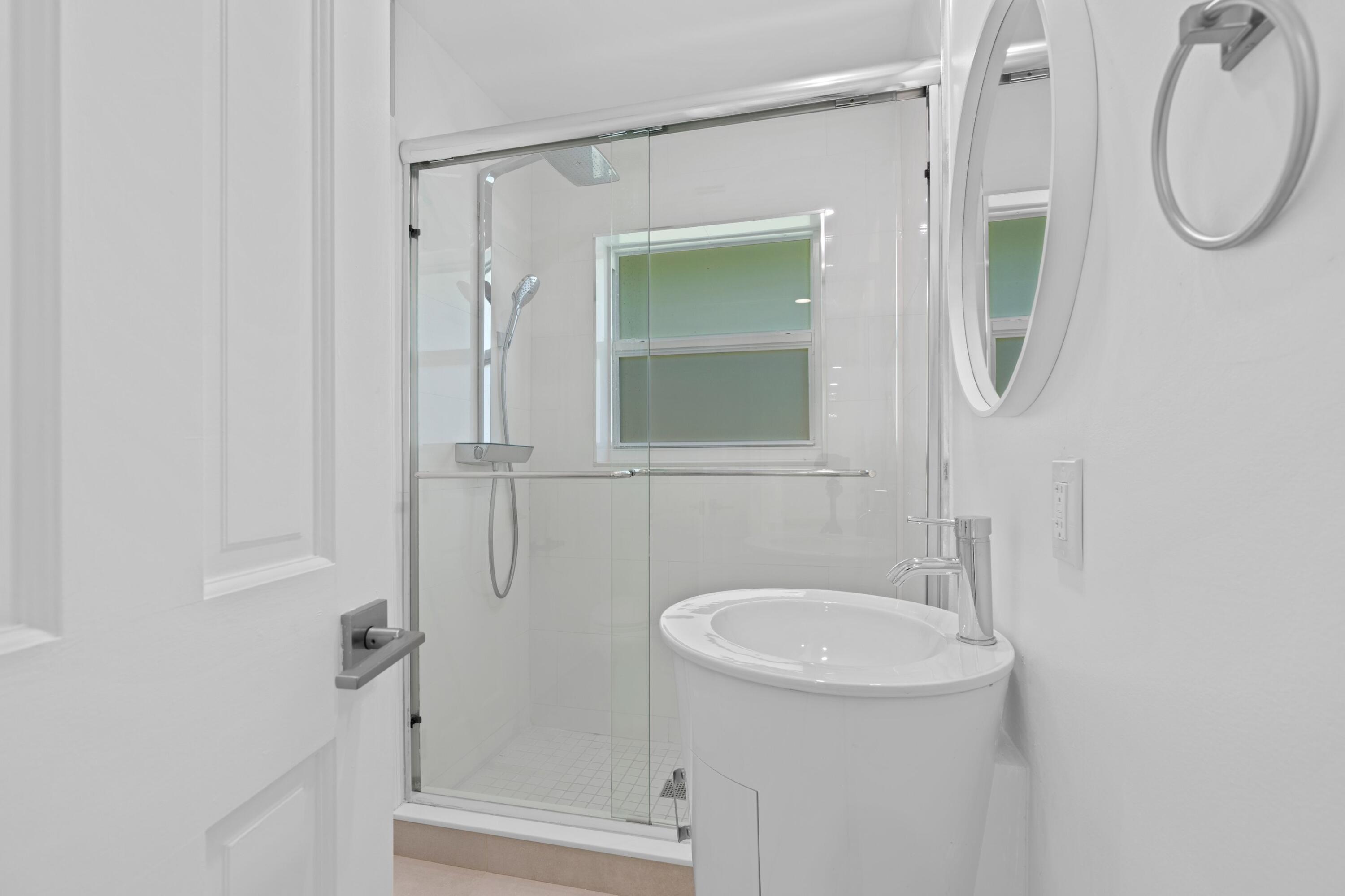 GARDEN ISLES SEC 8 - Residential Lease