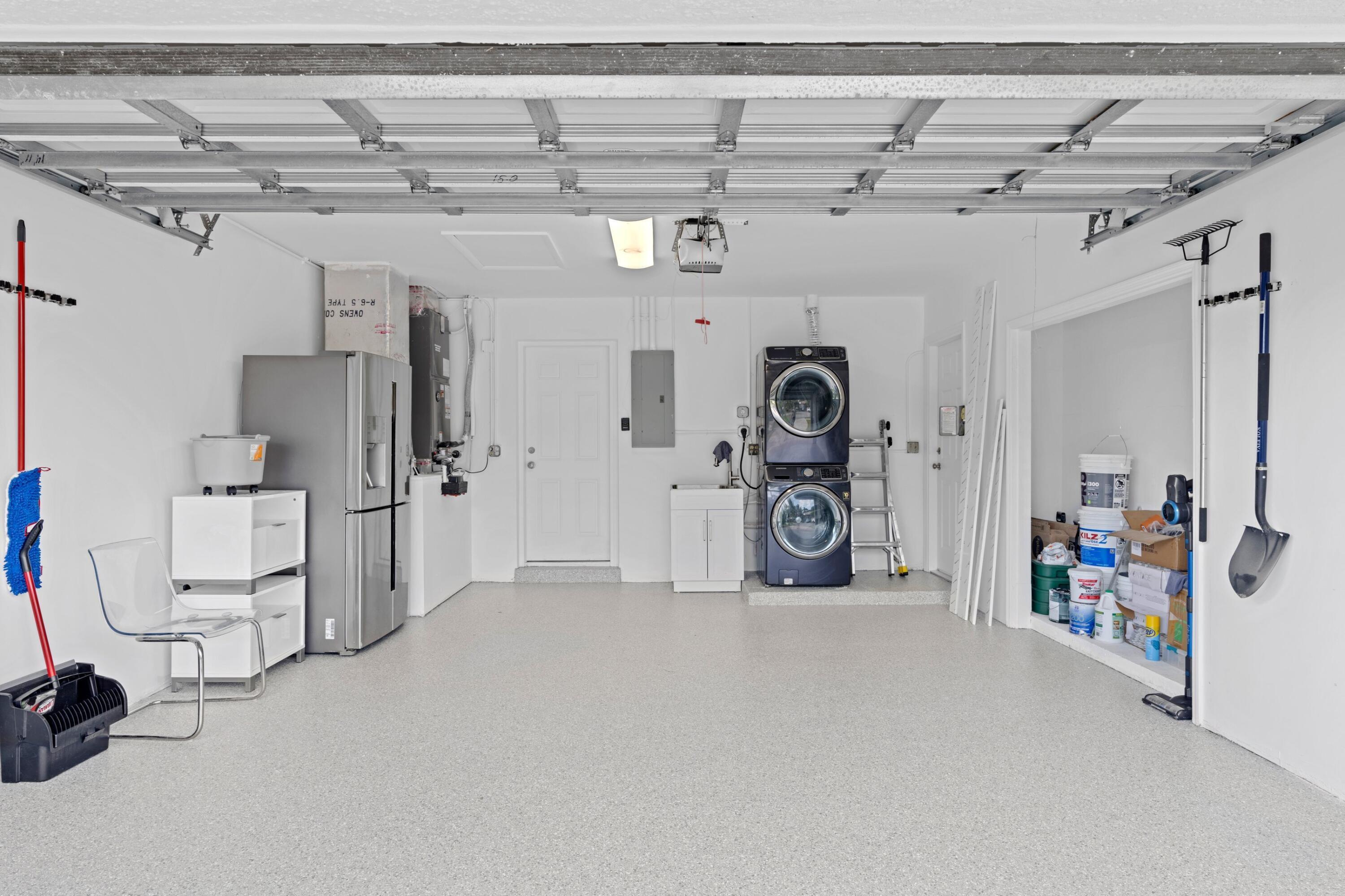 GARDEN ISLES SEC 8 - Residential Lease