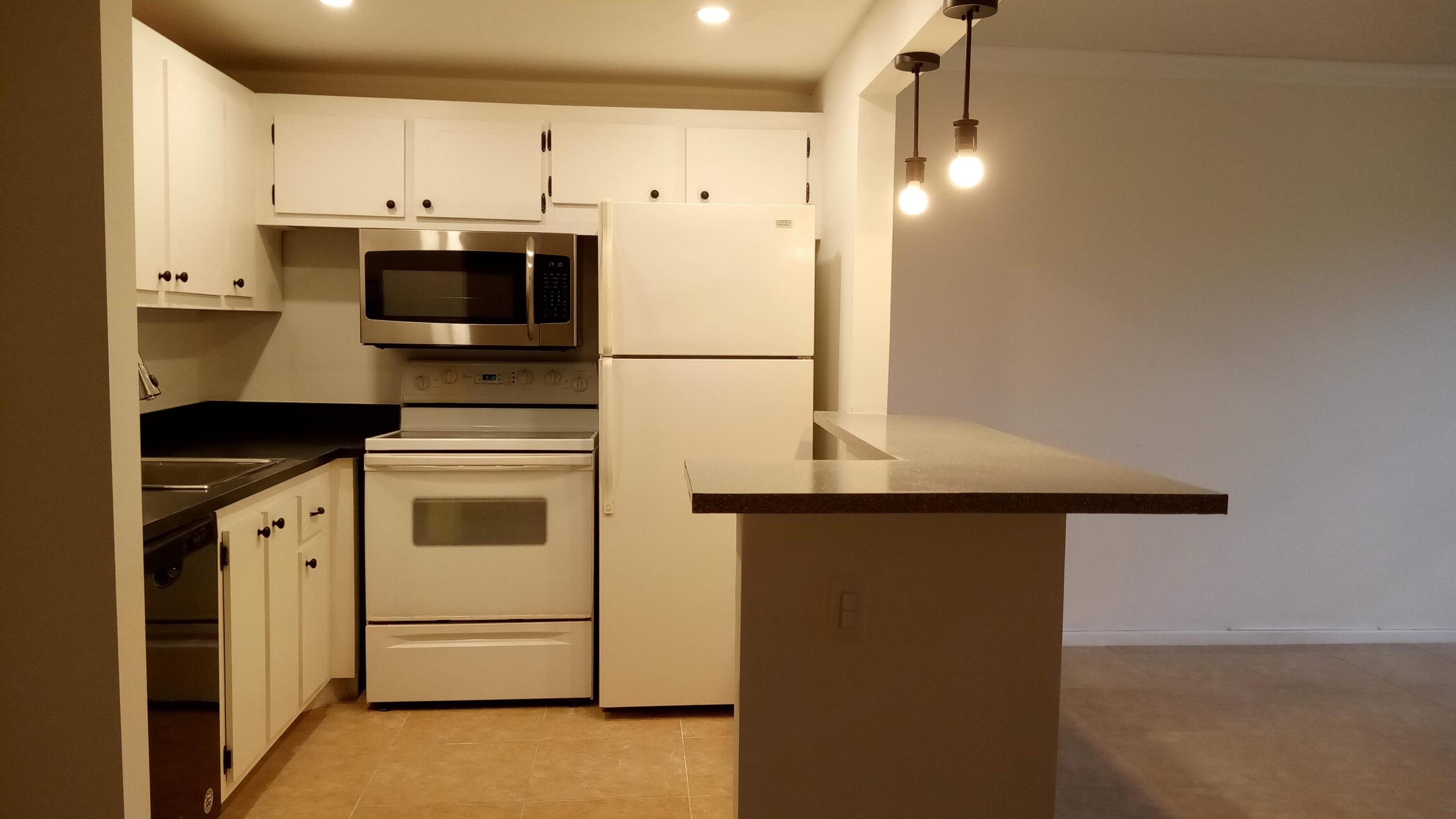 DORSET AT CENTURY VILLAGE CONDO - Residential Lease