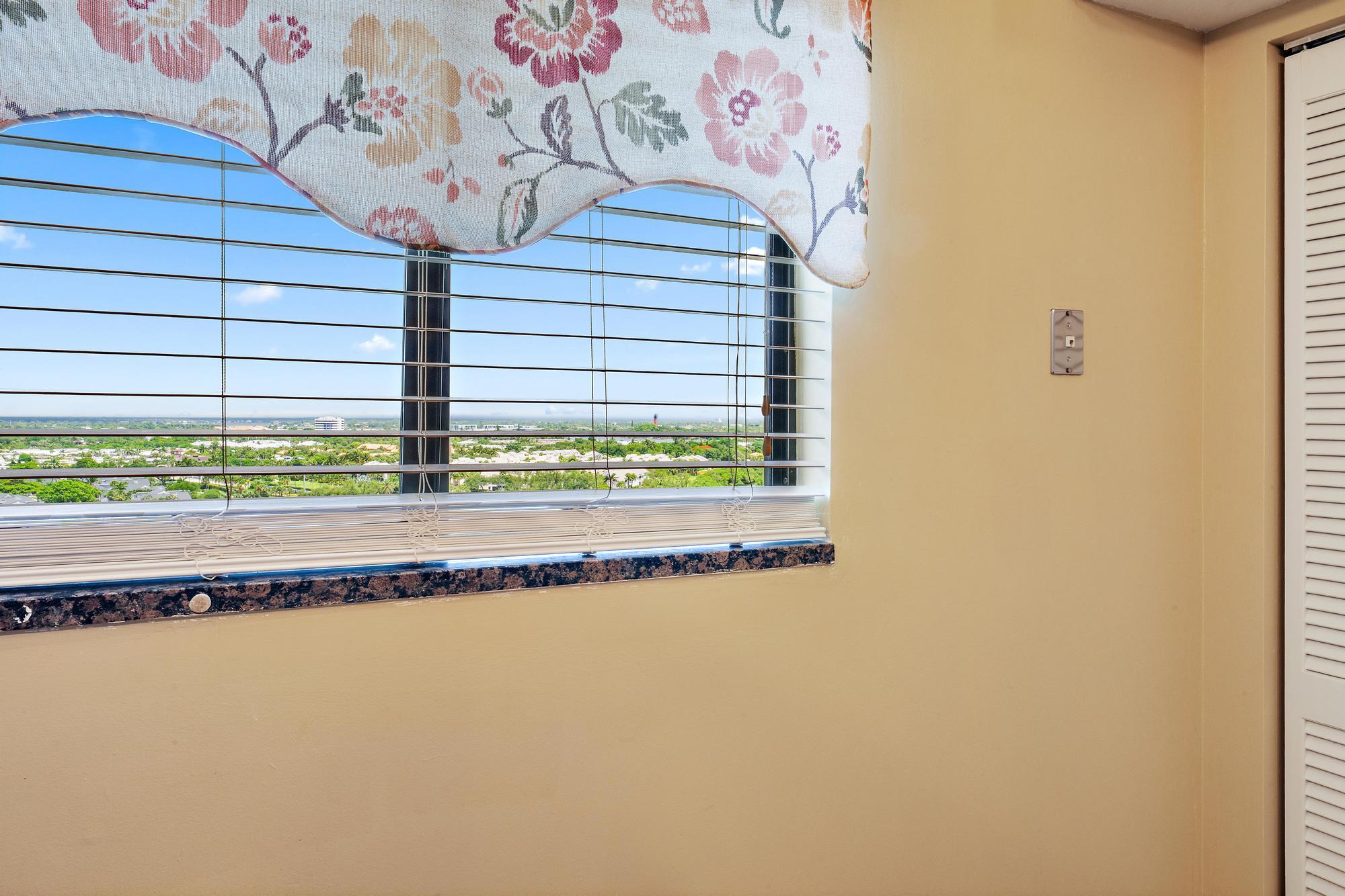 OCEAN TRAIL CONDO - Residential