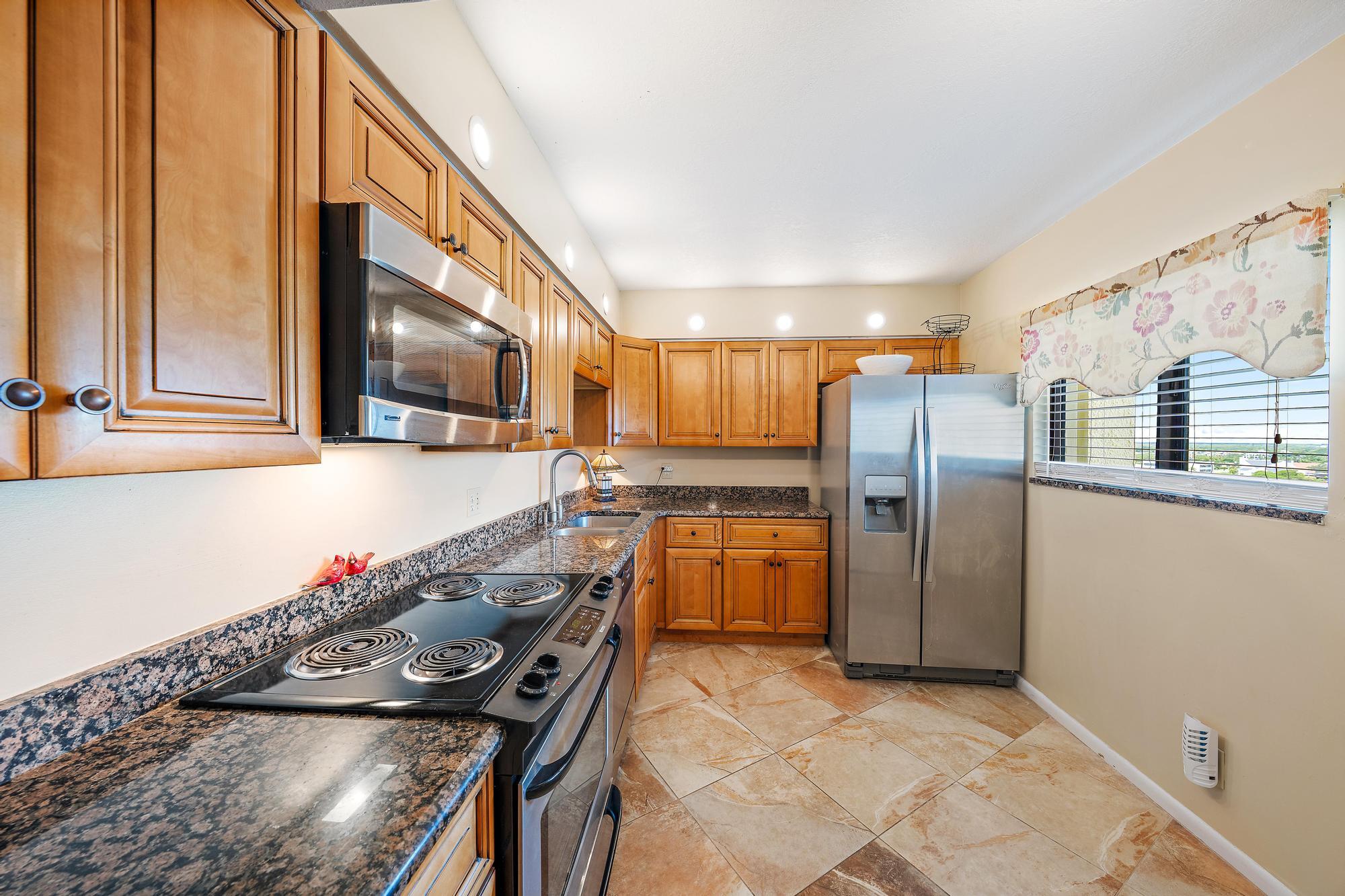 OCEAN TRAIL CONDO - Residential