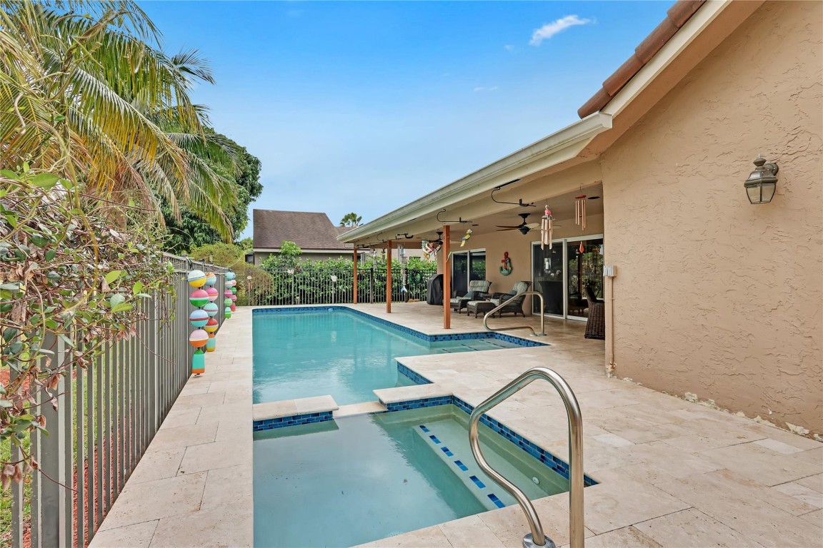 Oaks at Woodmont - Residential