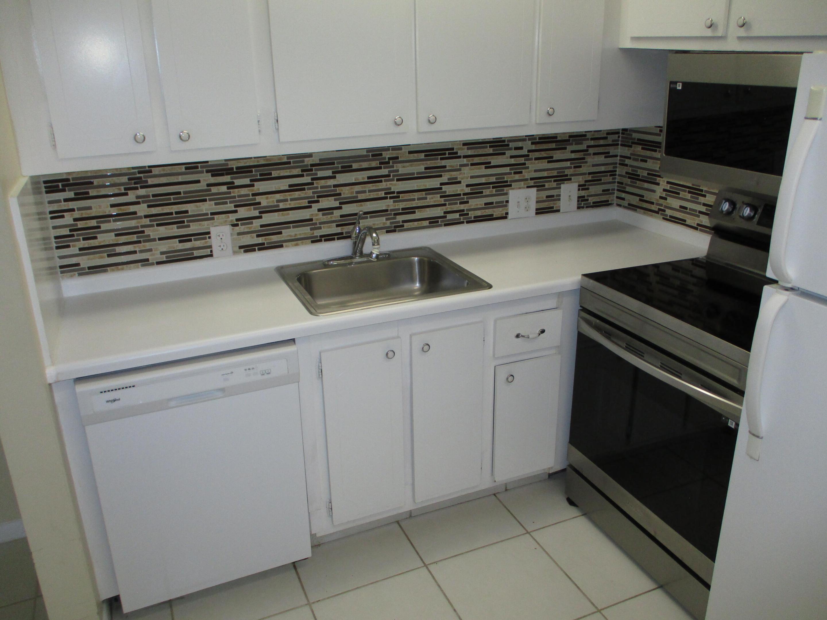 MANSFIELD AT CENTURY VILLAGE CONDO - Residential Lease