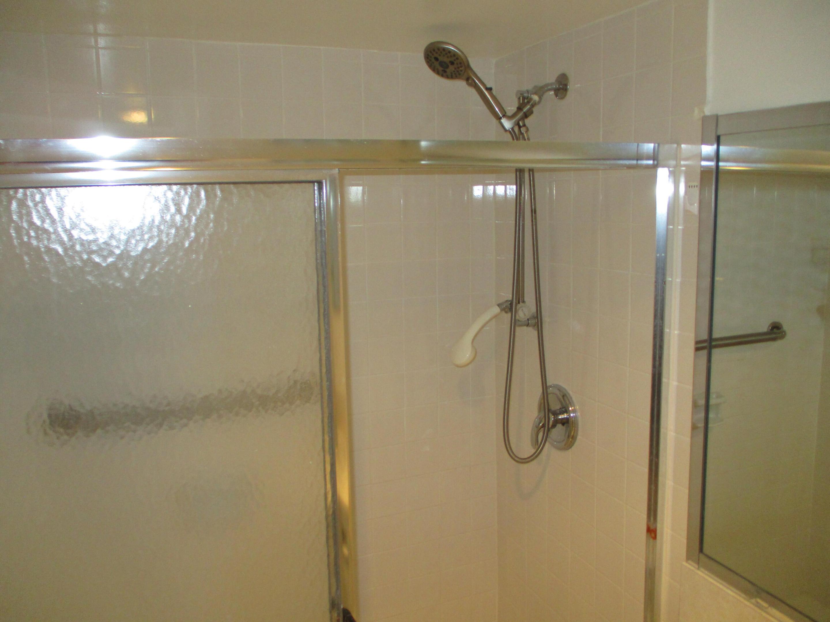 MANSFIELD AT CENTURY VILLAGE CONDO - Residential Lease