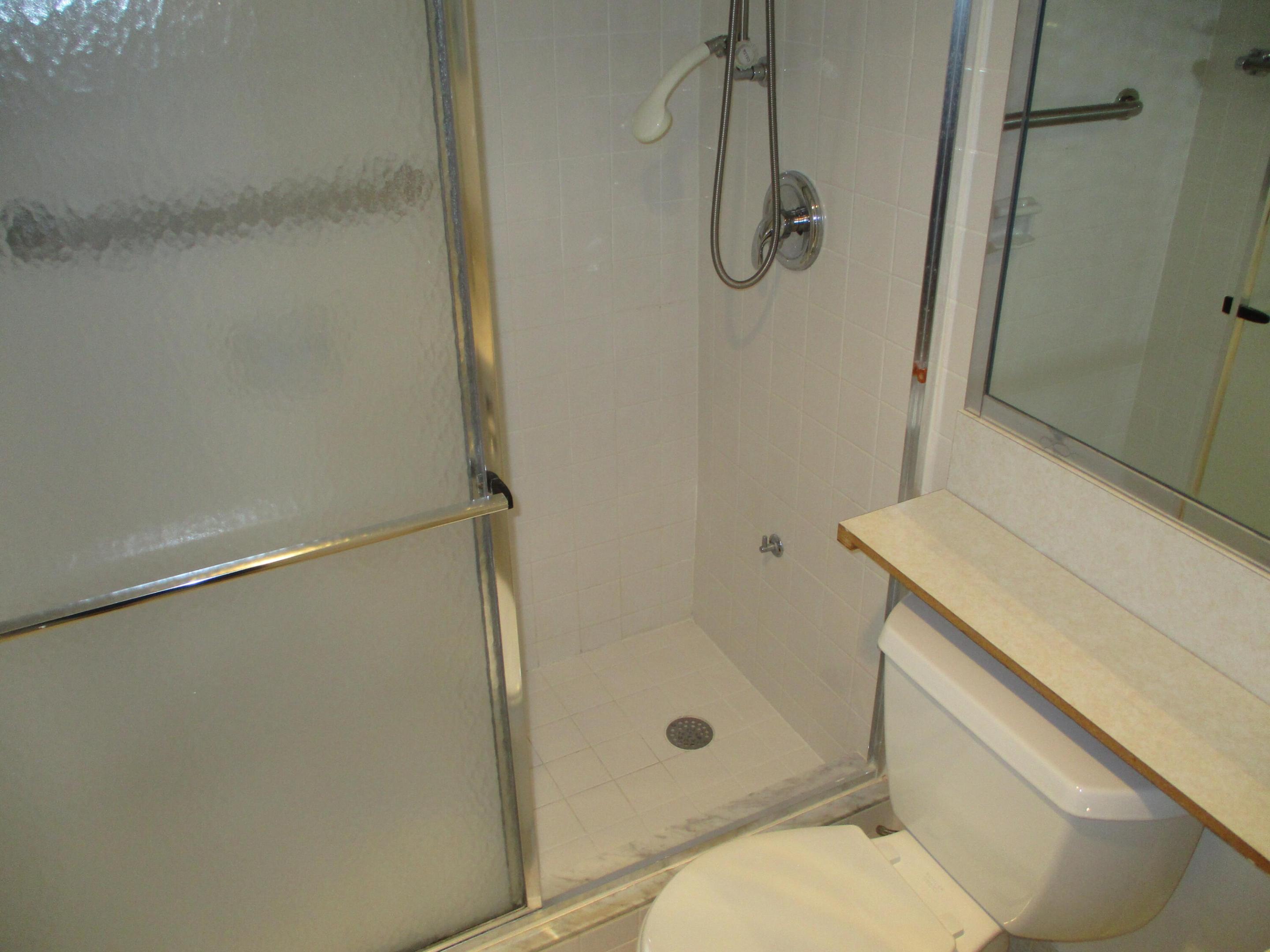 MANSFIELD AT CENTURY VILLAGE CONDO - Residential Lease
