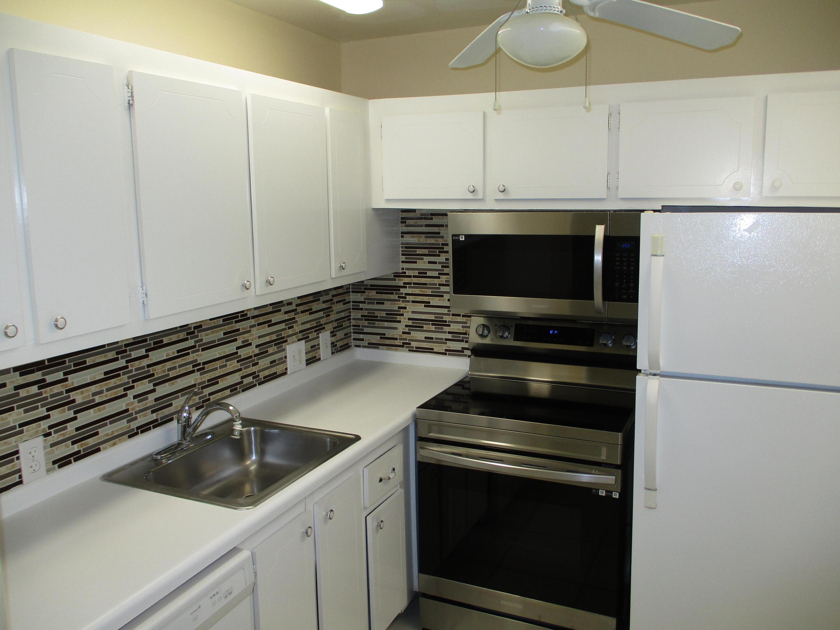 MANSFIELD AT CENTURY VILLAGE CONDO - Residential Lease