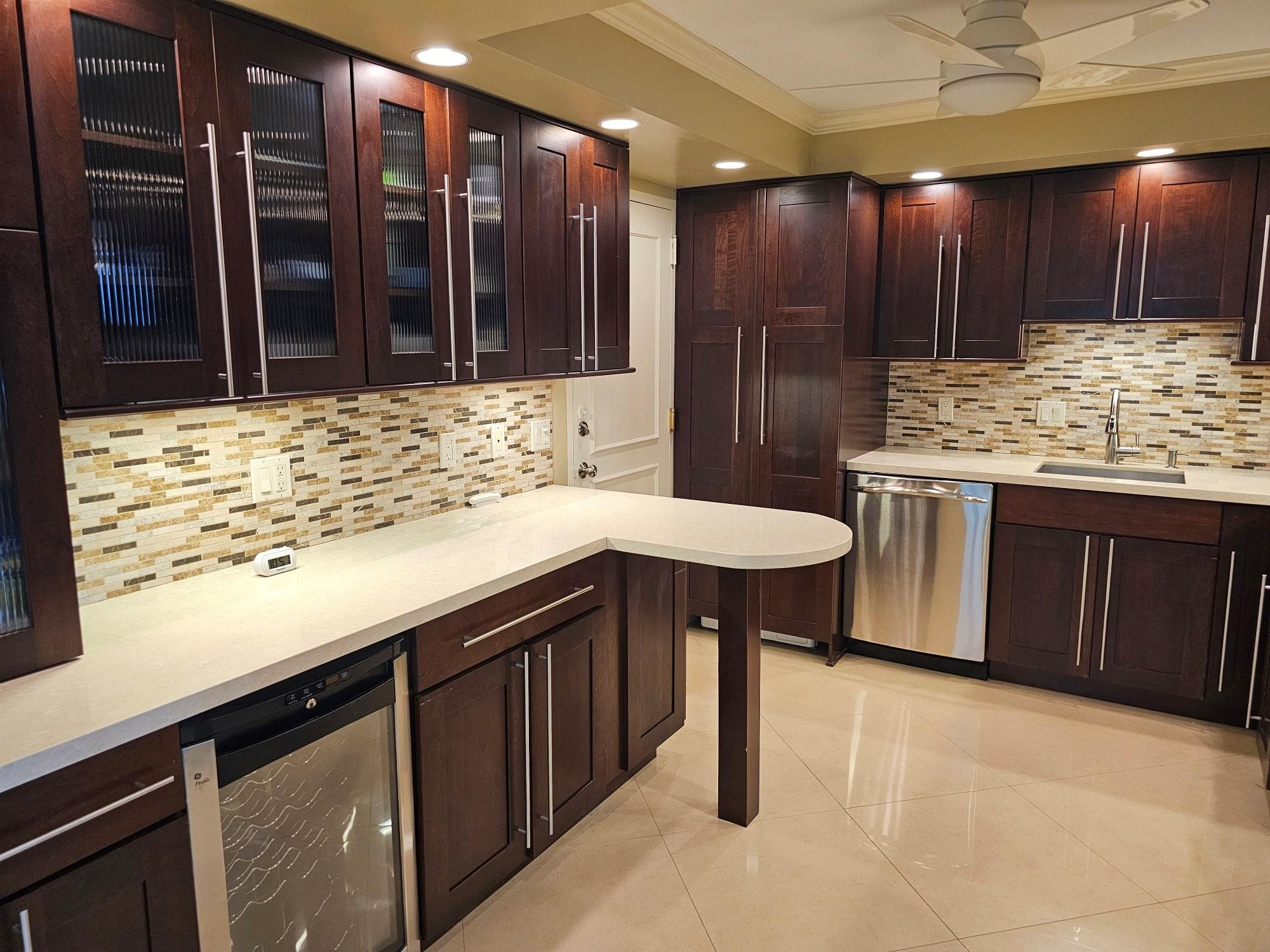 GALLEON CONDO - Residential
