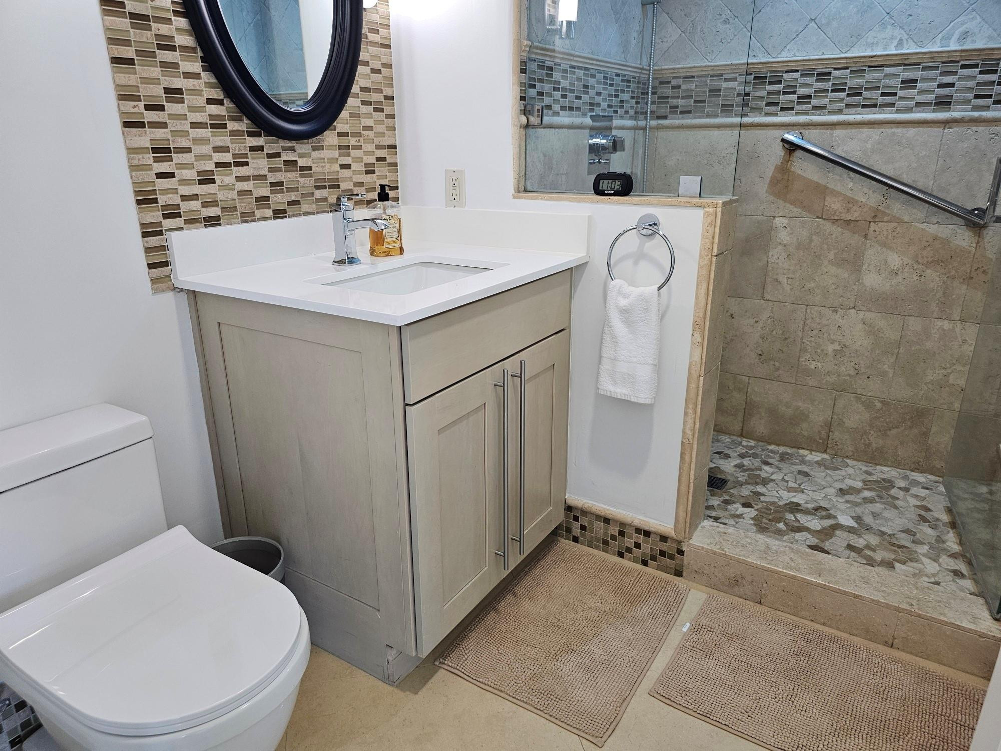 GALLEON CONDO - Residential