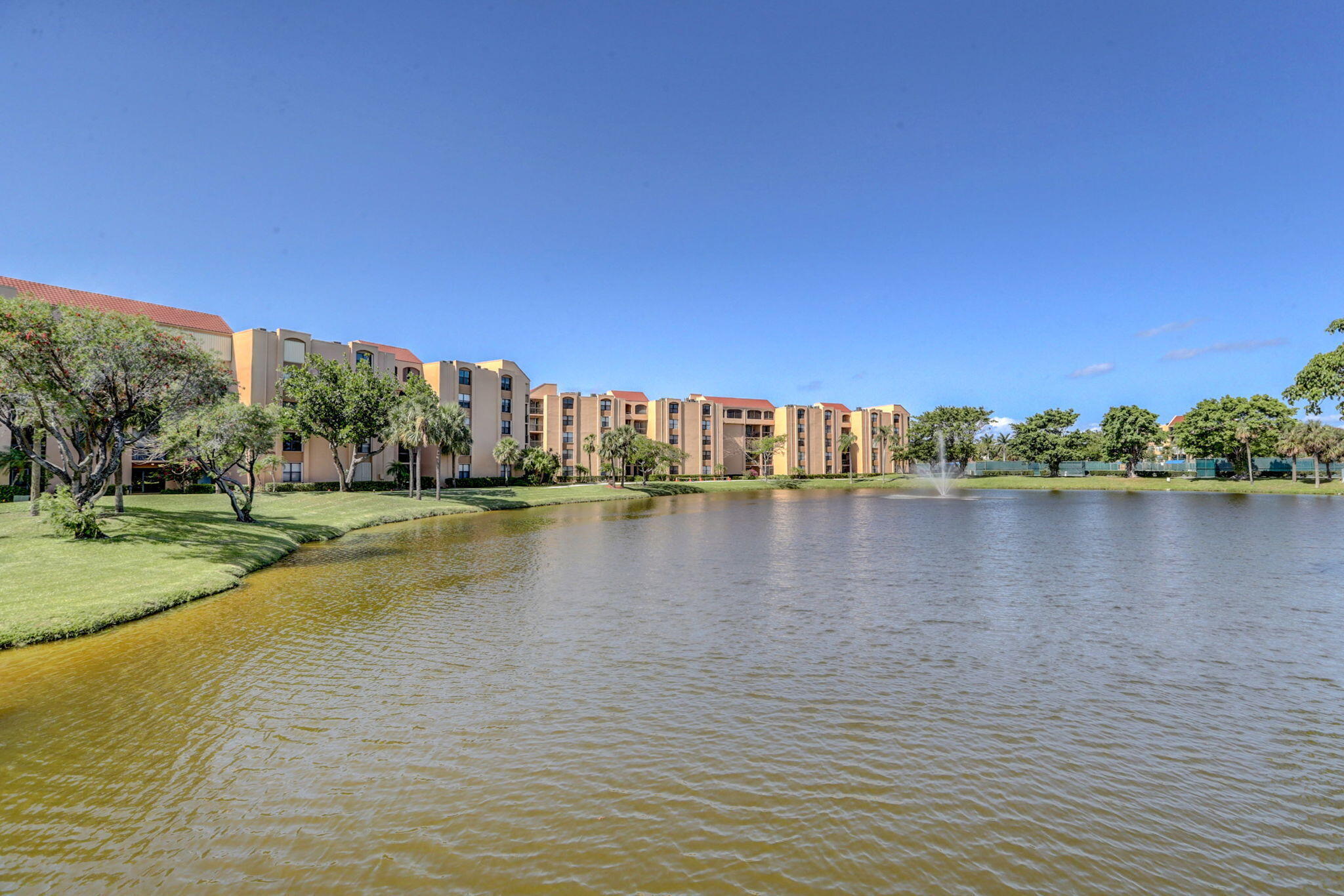LAVERS DELRAY RACQUET CLUB CONDO - Residential