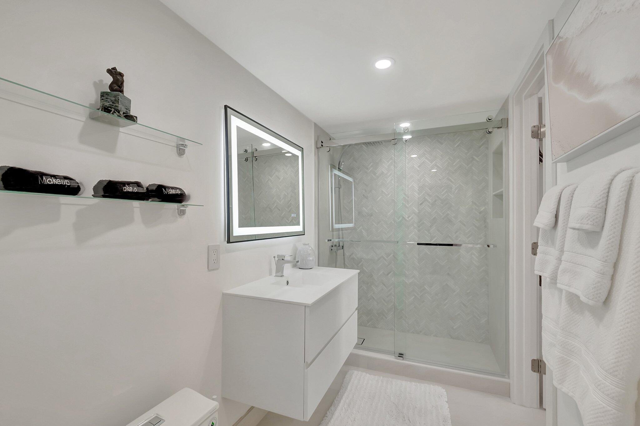 LAVERS DELRAY RACQUET CLUB CONDO - Residential