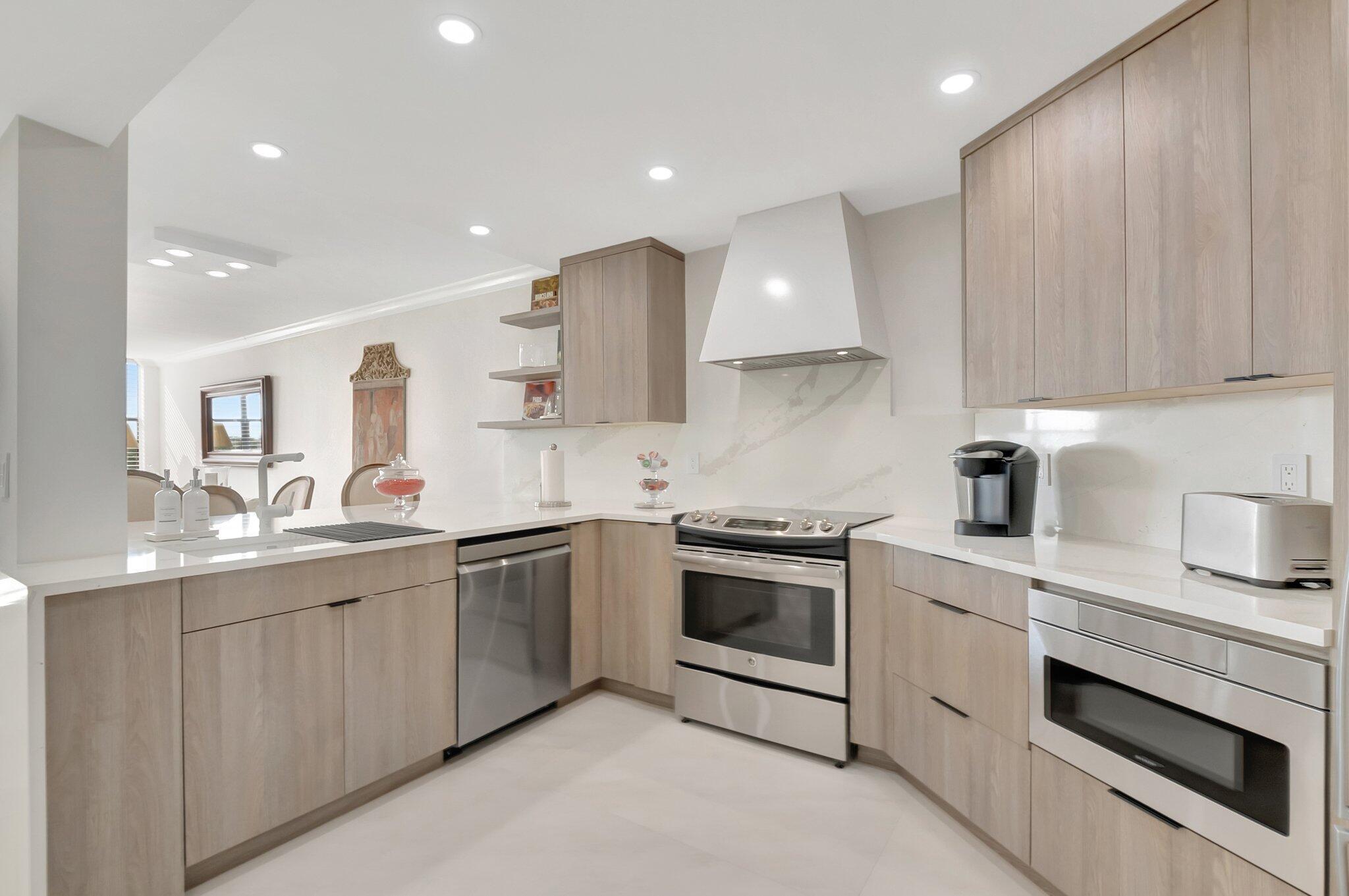 LAVERS DELRAY RACQUET CLUB CONDO - Residential