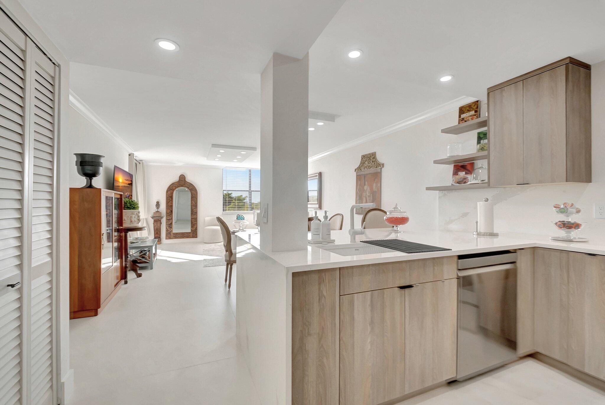 LAVERS DELRAY RACQUET CLUB CONDO - Residential