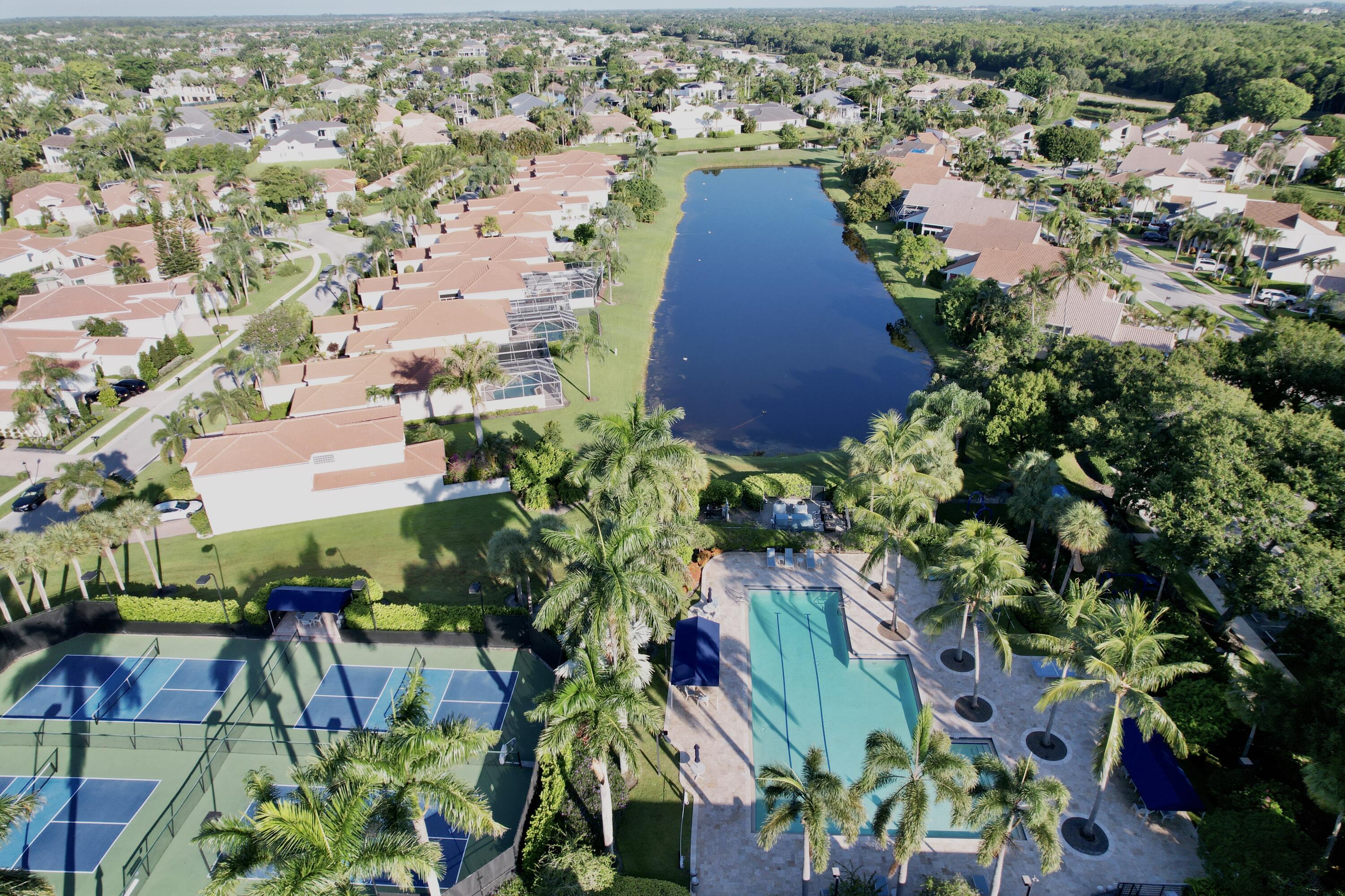 HAMPTON CLUB - Residential