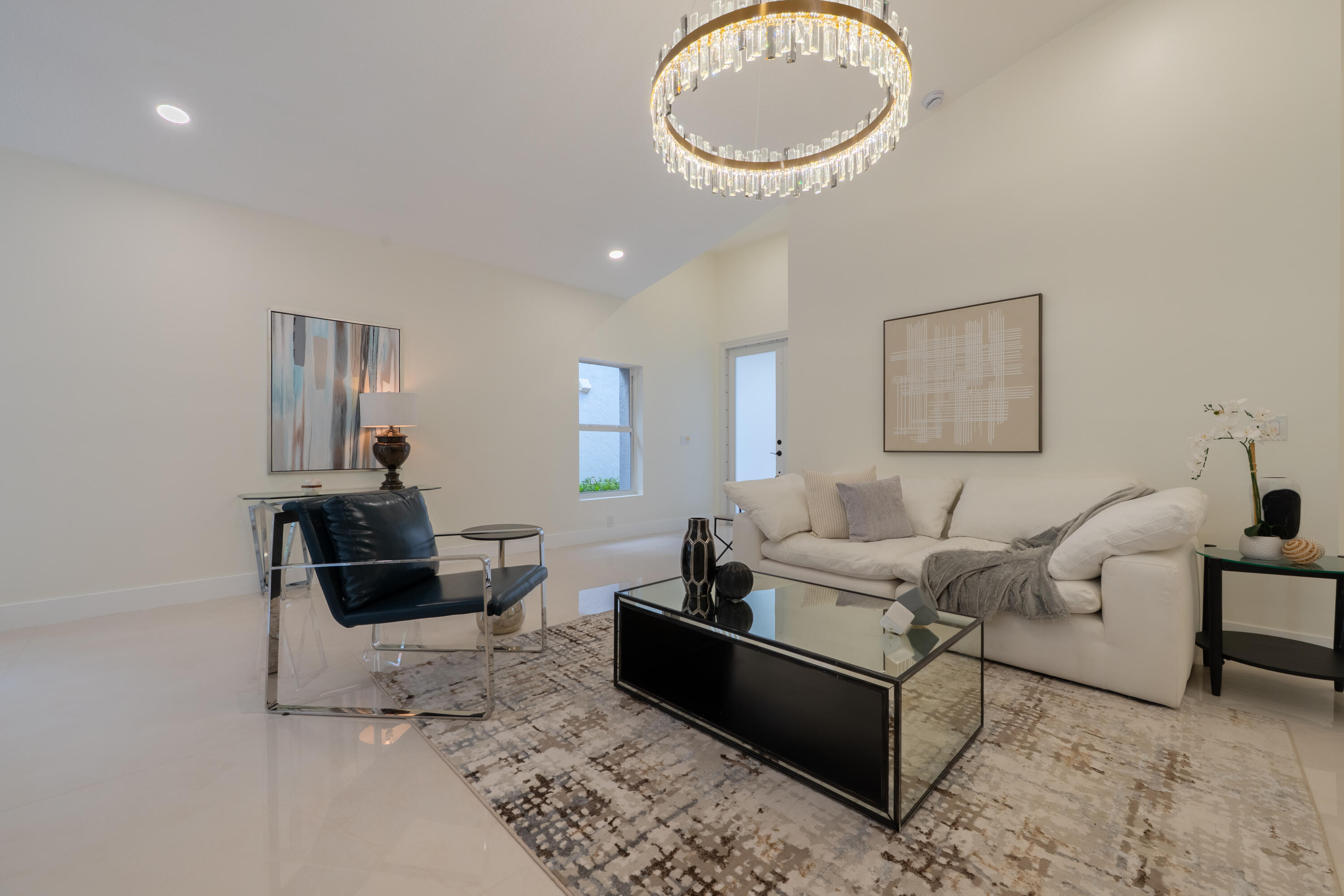 HAMPTON CLUB - Residential
