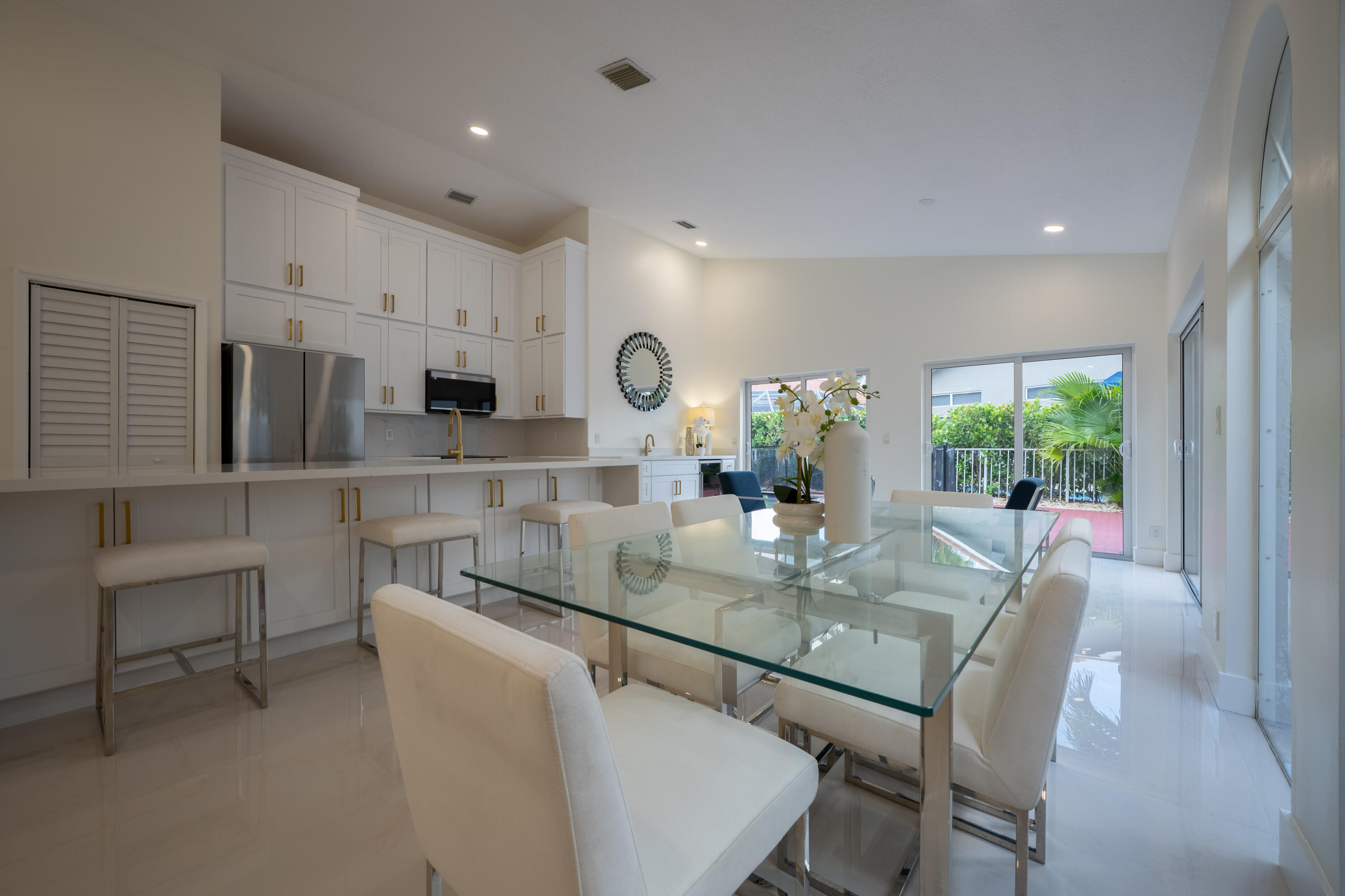 HAMPTON CLUB - Residential