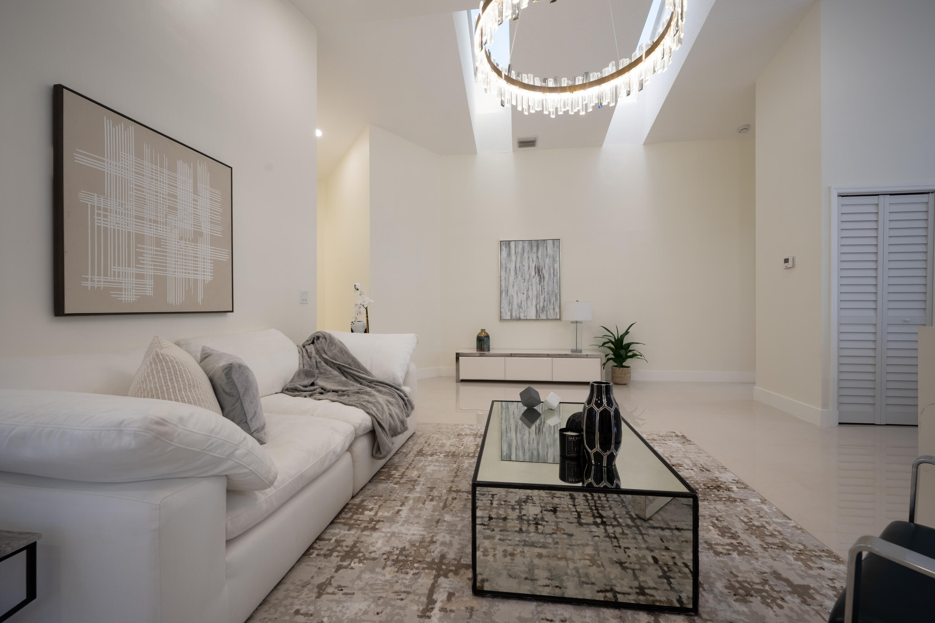 HAMPTON CLUB - Residential