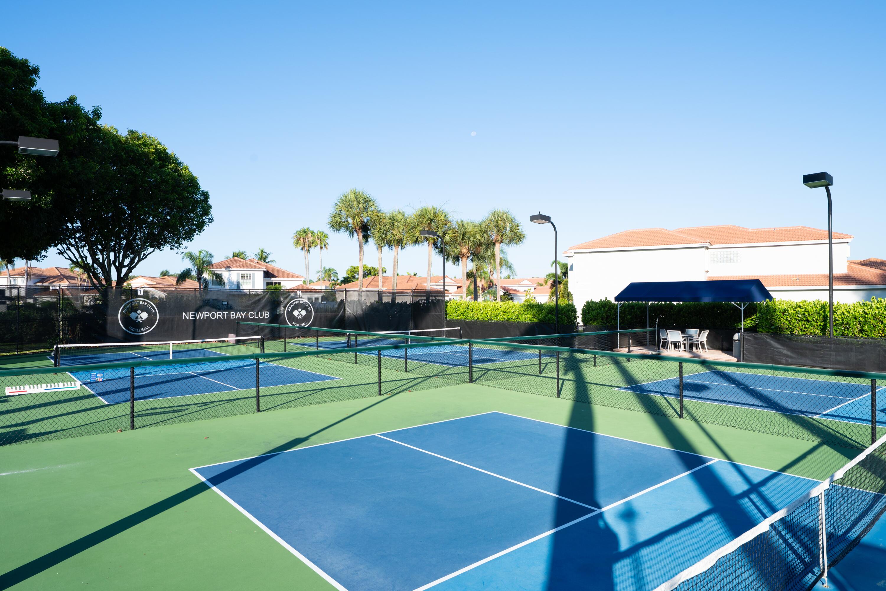 HAMPTON CLUB - Residential