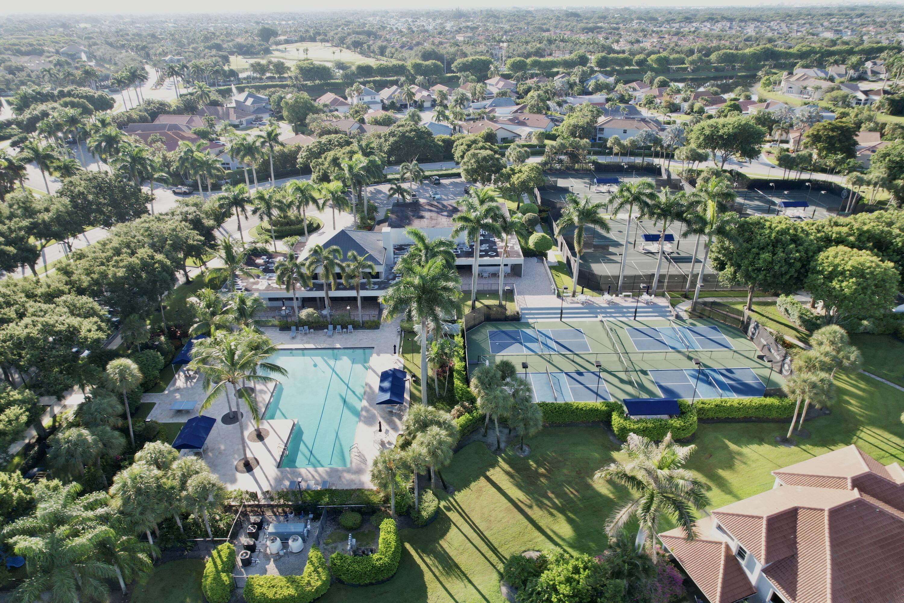 HAMPTON CLUB - Residential