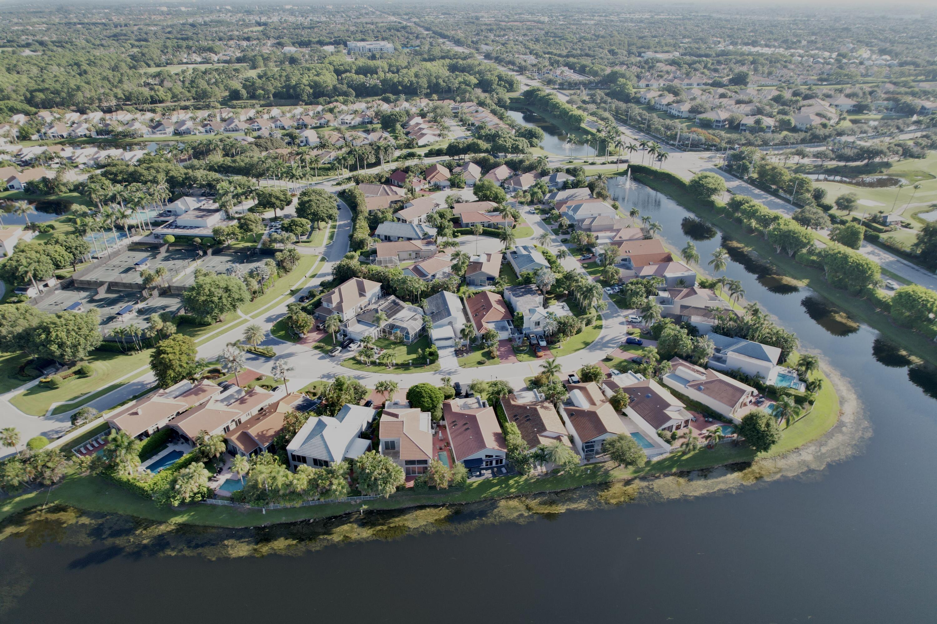 HAMPTON CLUB - Residential