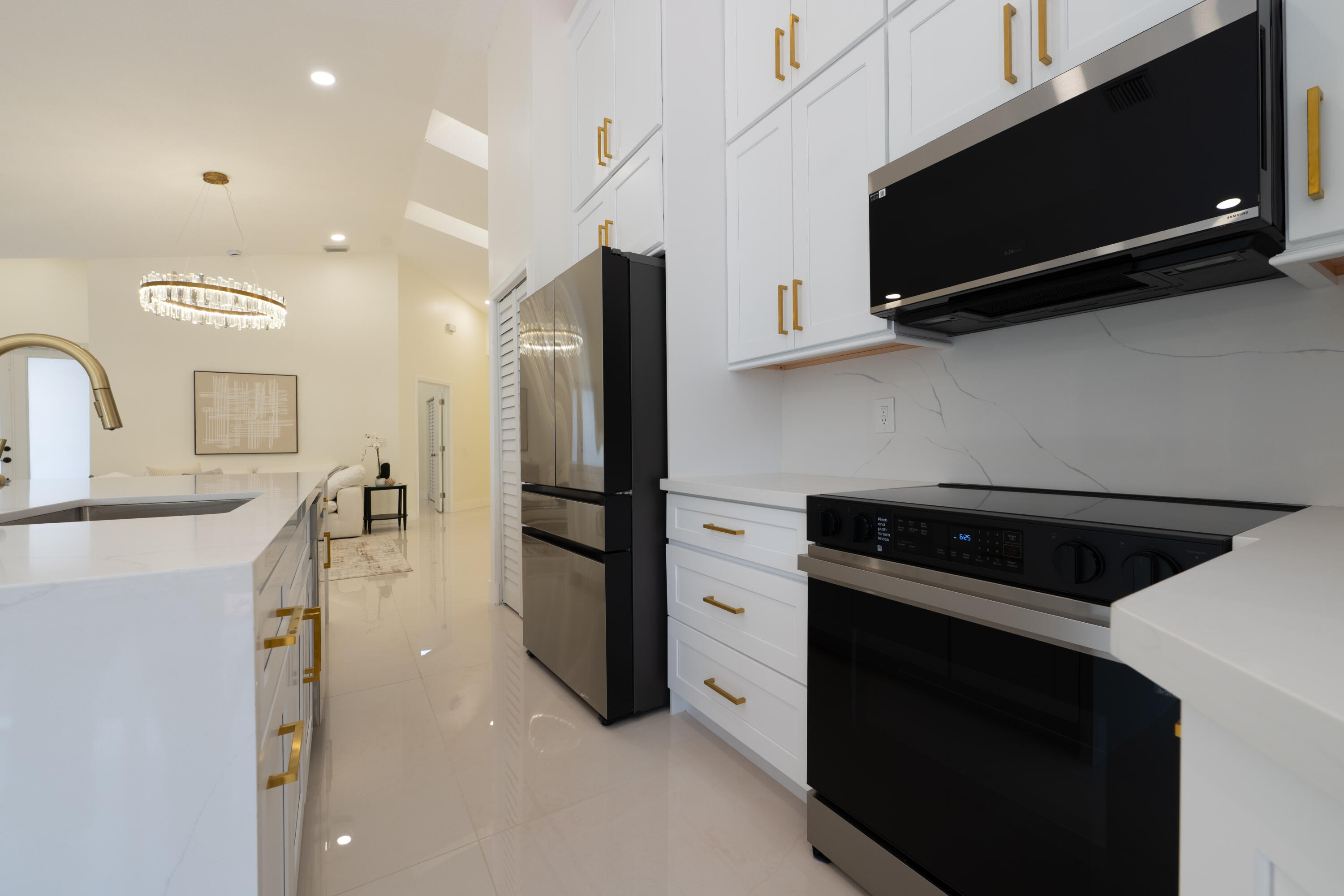 HAMPTON CLUB - Residential