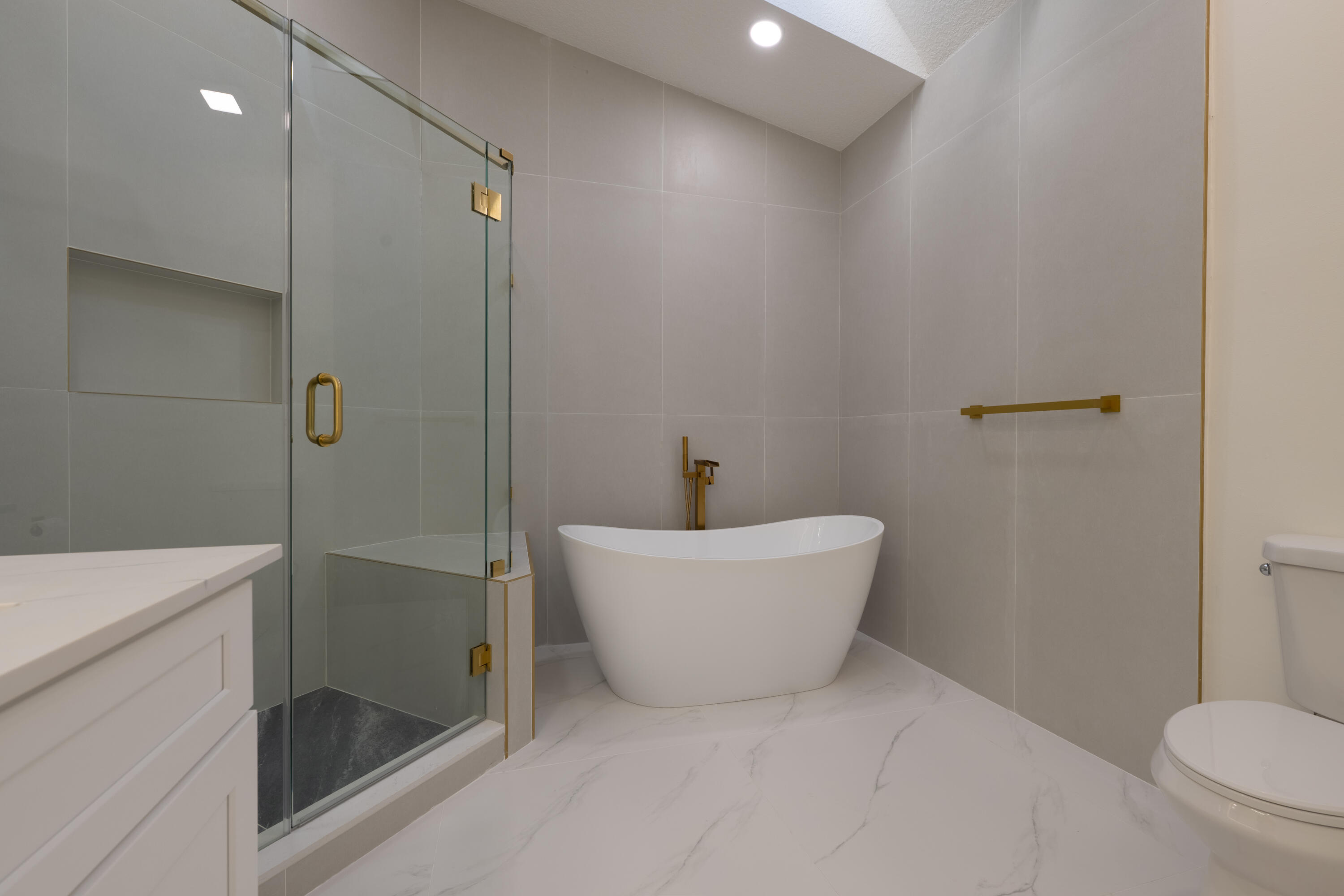 HAMPTON CLUB - Residential