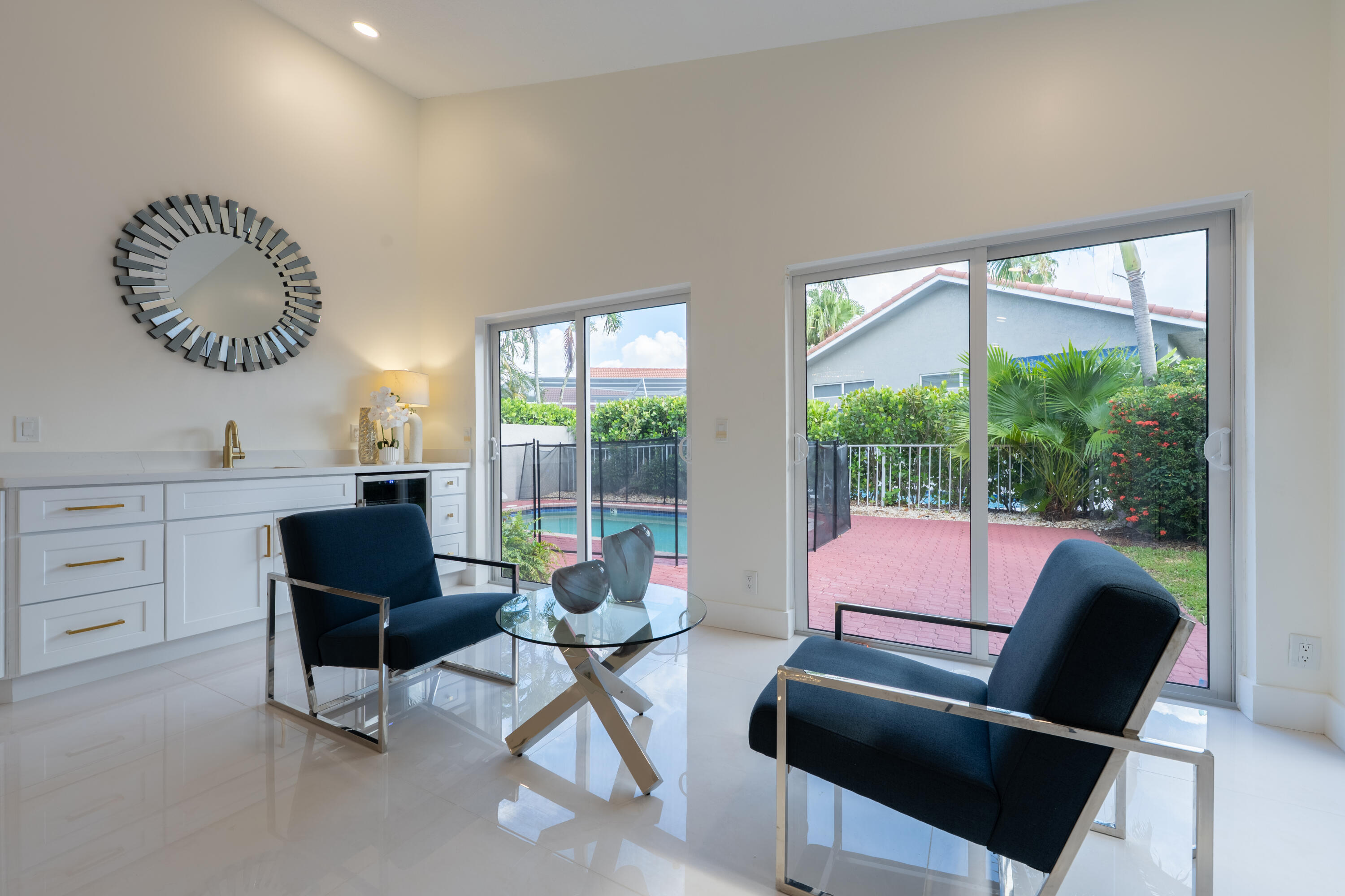 HAMPTON CLUB - Residential