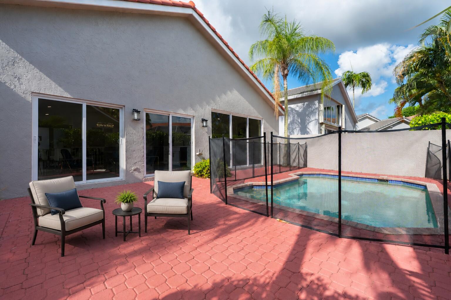 HAMPTON CLUB - Residential
