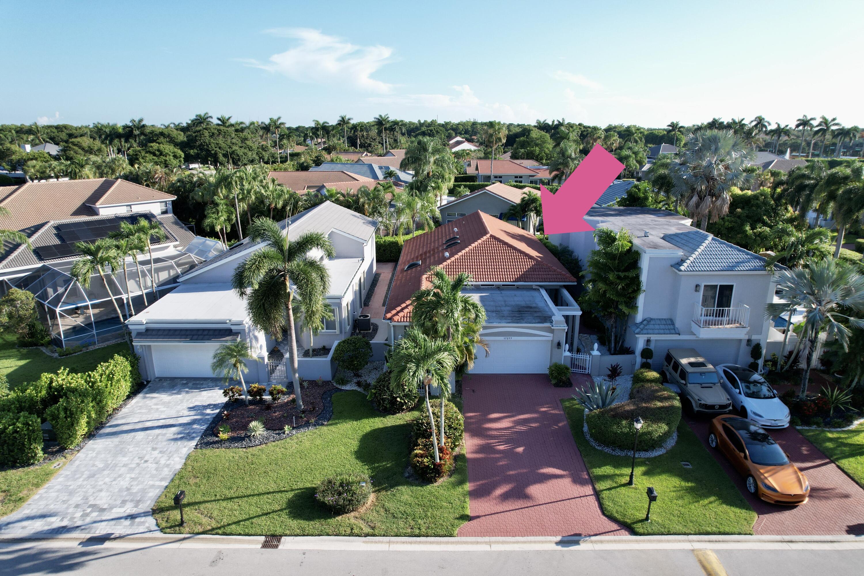 HAMPTON CLUB - Residential