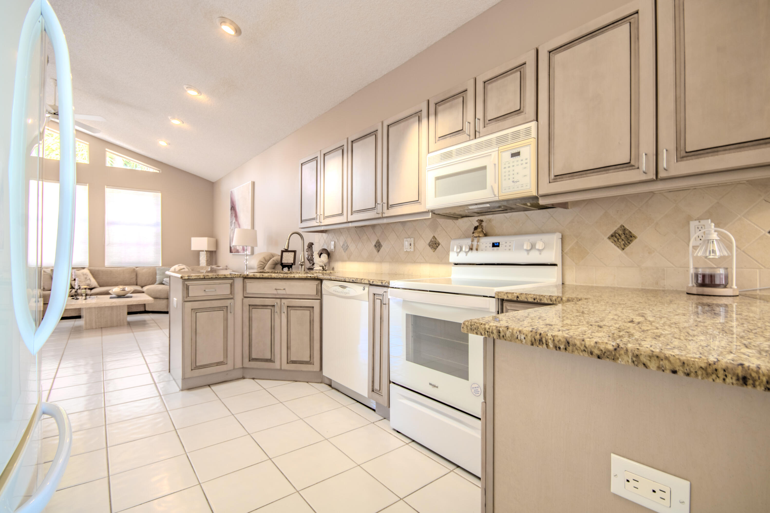 BREAKERS WEST 13, The Colony - Residential