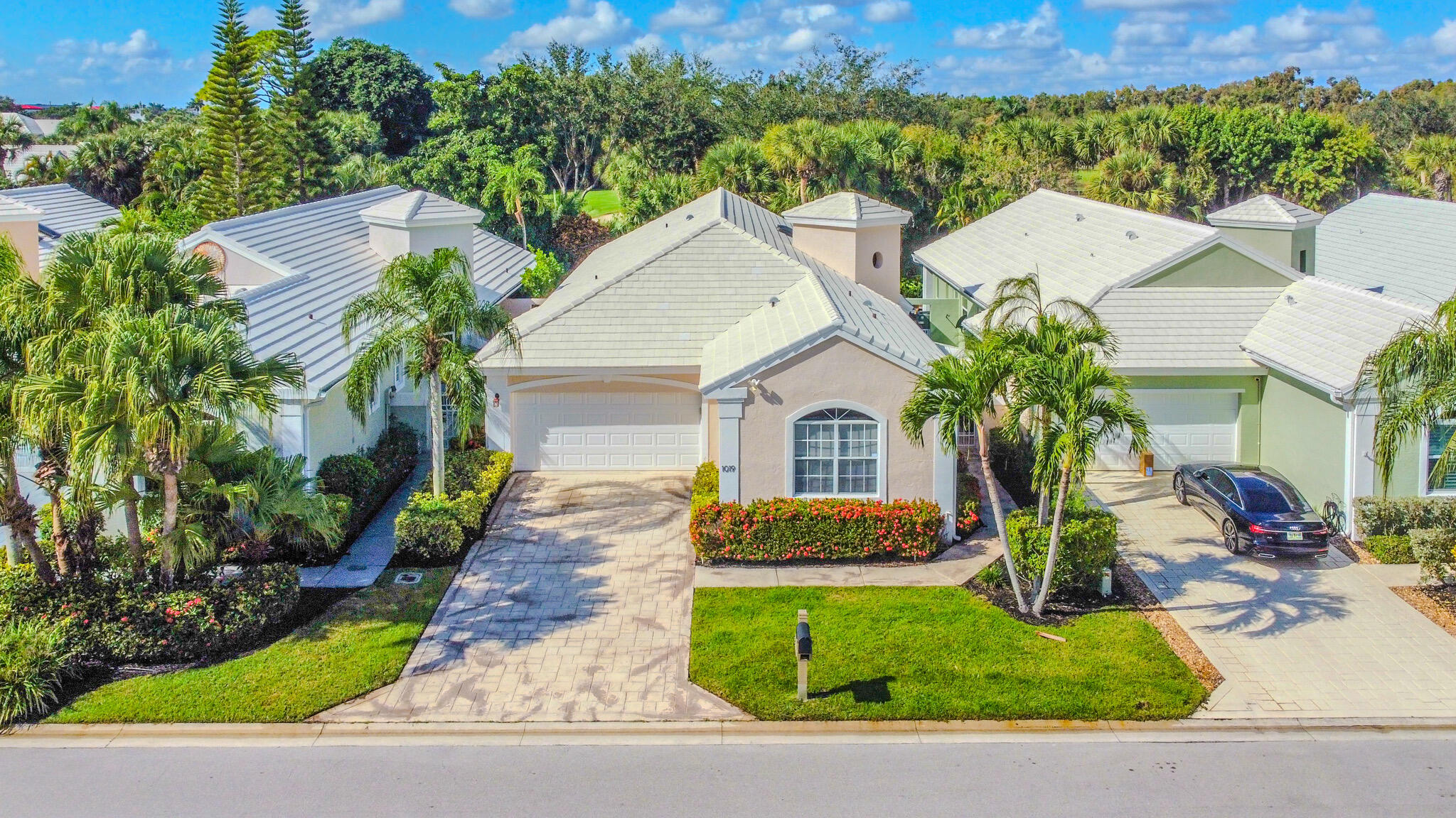 BREAKERS WEST 13, The Colony - Residential