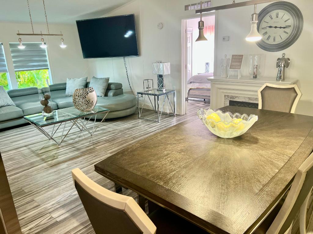 DEERFIELD LAKE - Residential