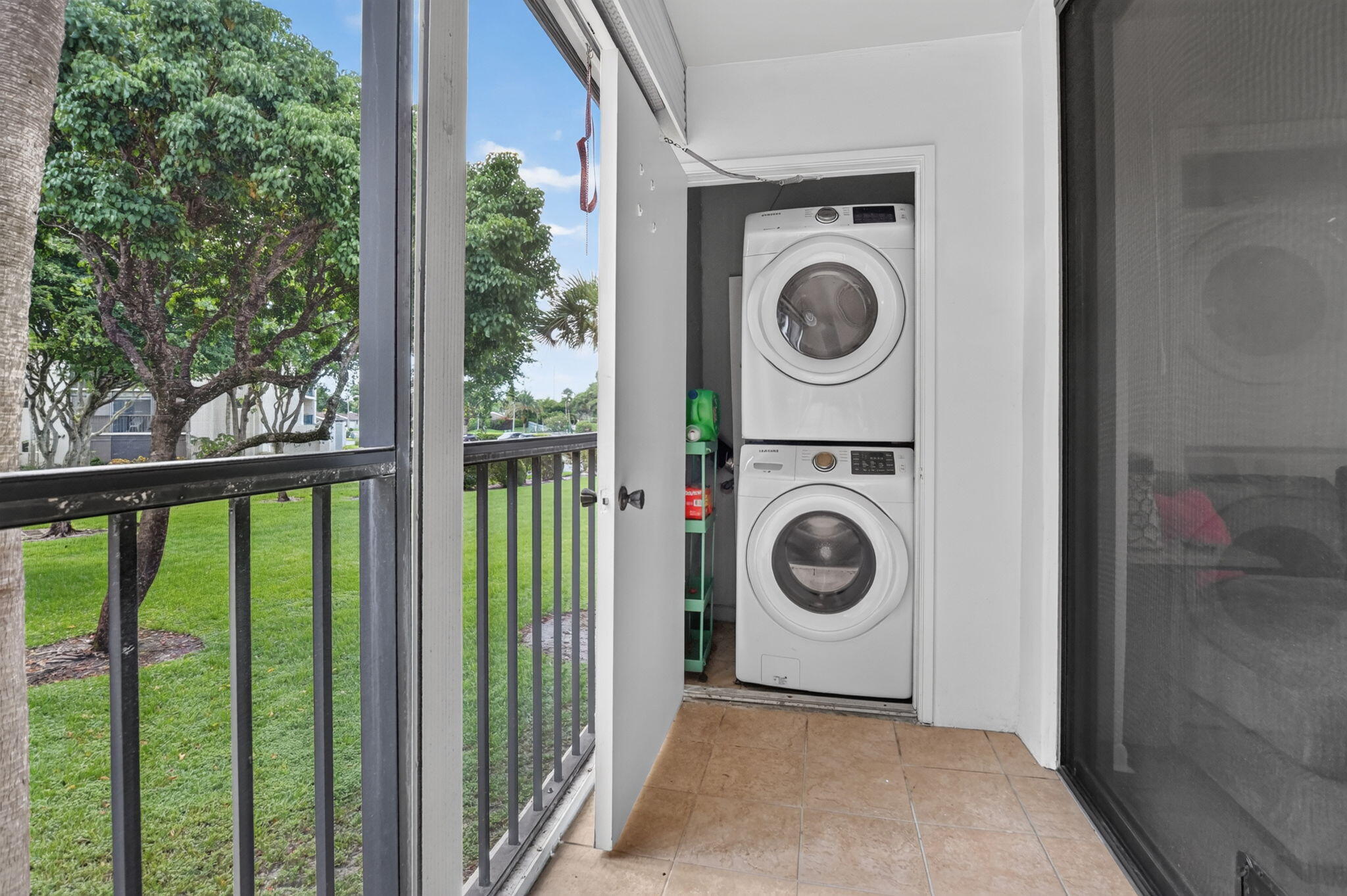 COCONUT PALM CONDO - Residential