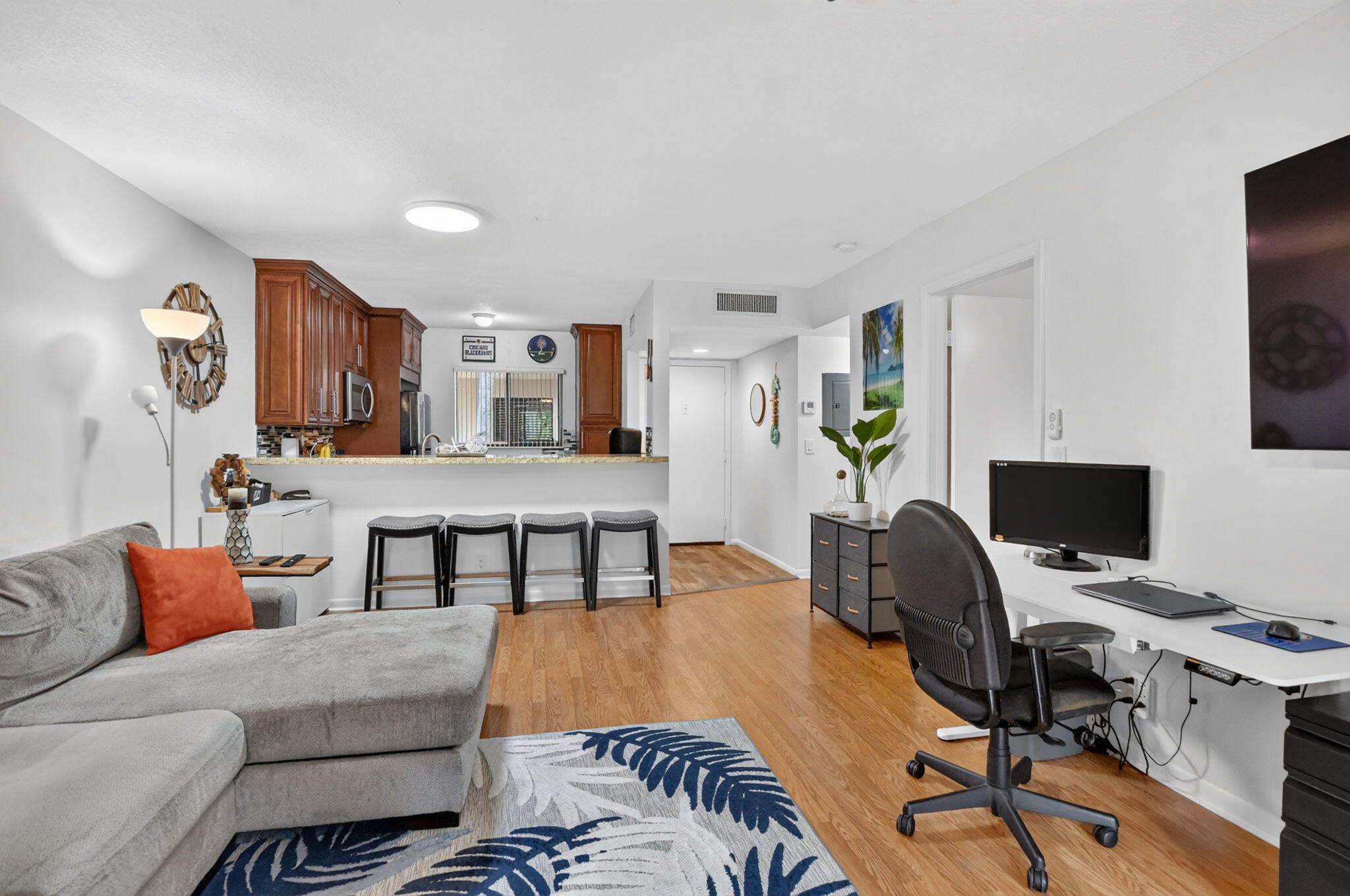 COCONUT PALM CONDO - Residential