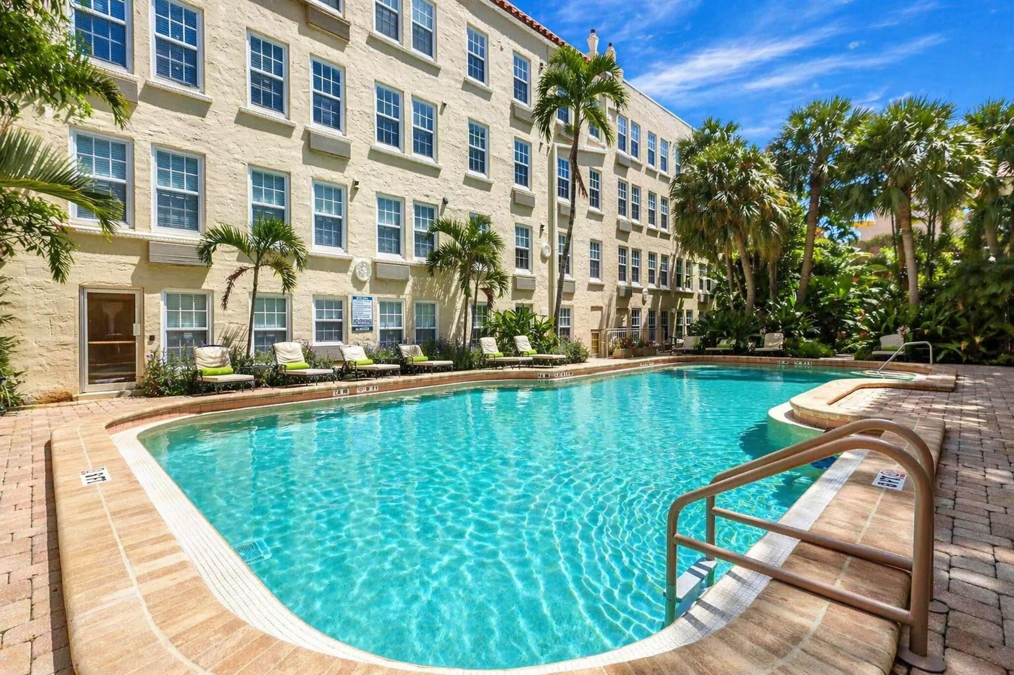 PALM BEACH HOTEL CONDO - Residential
