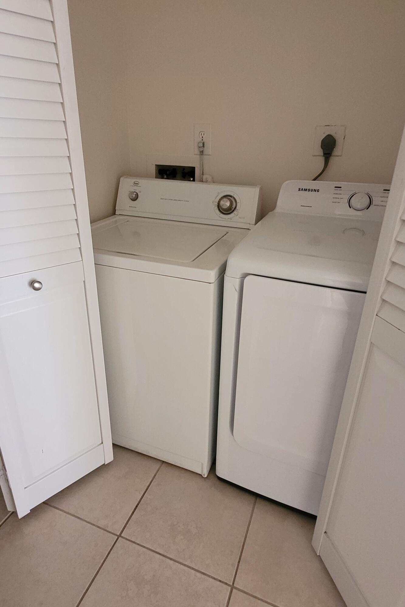 PALMLAND VILLAS I CONDO - Residential Lease