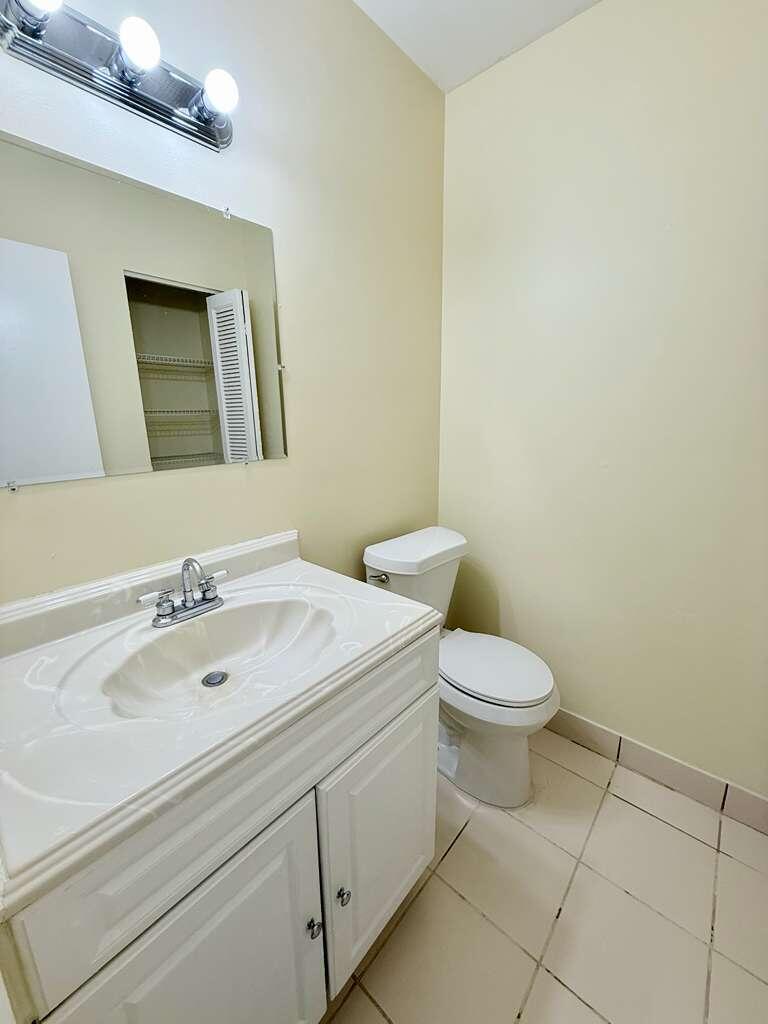 PALMLAND VILLAS I CONDO - Residential Lease