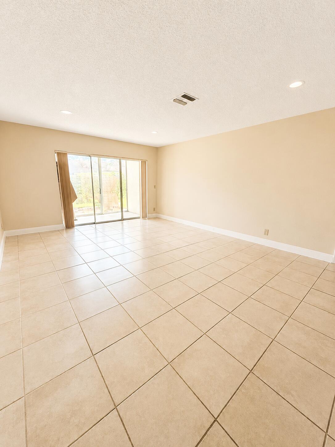 PALMLAND VILLAS I CONDO - Residential Lease