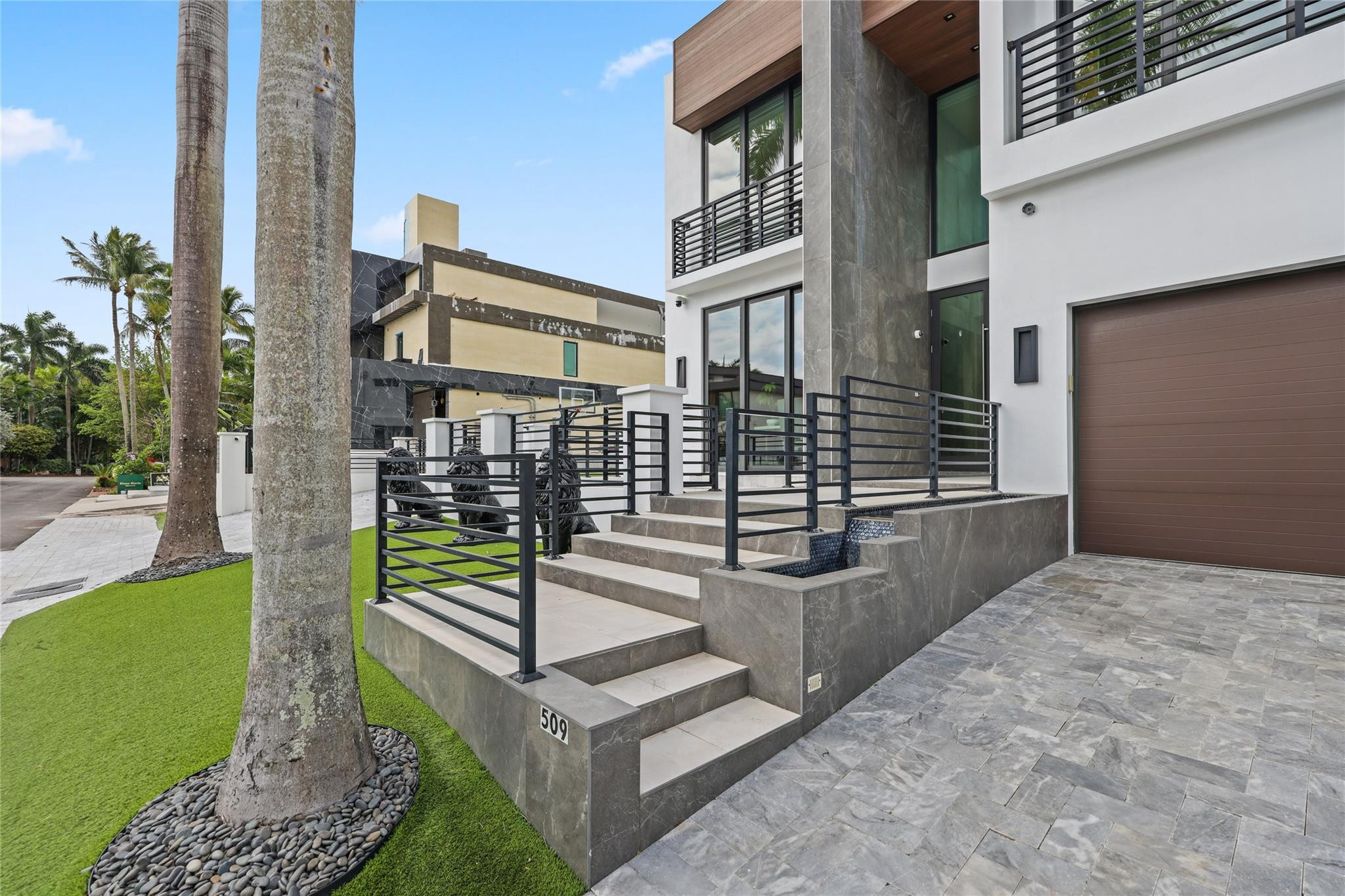 Venice 8-12 B - Residential