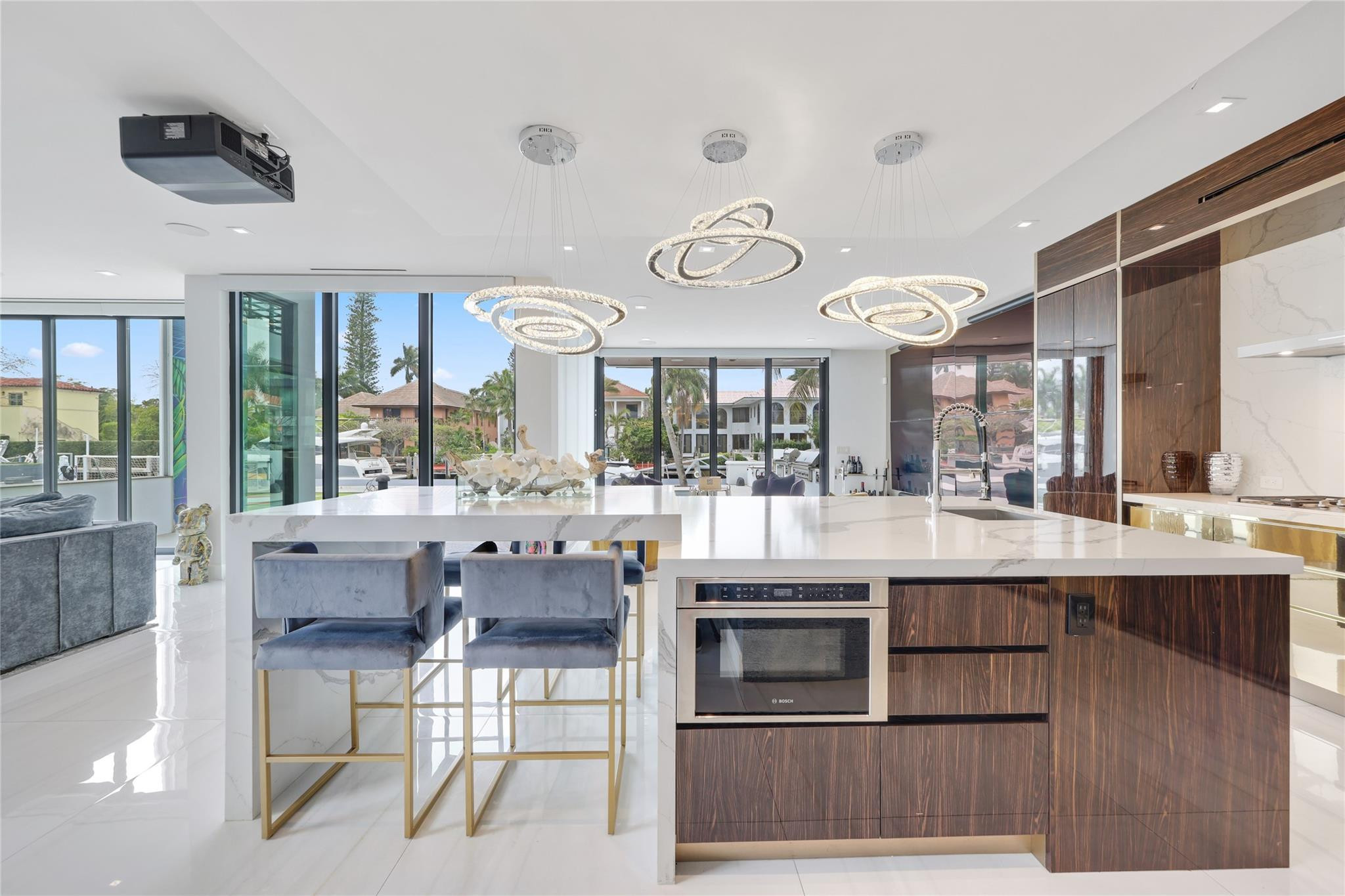Venice 8-12 B - Residential