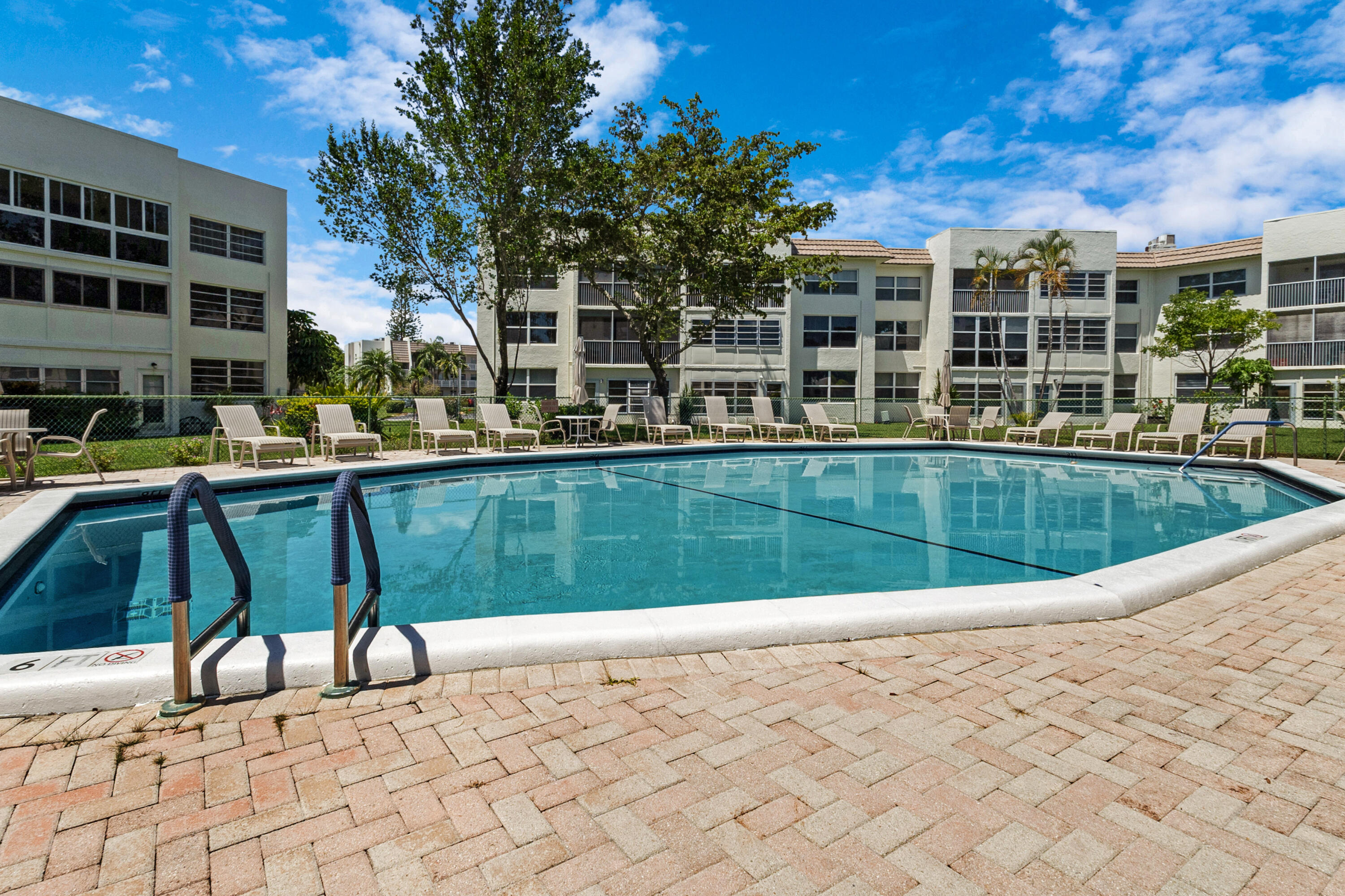 ROYAL PARK GARDENS III-M CONDO - Residential