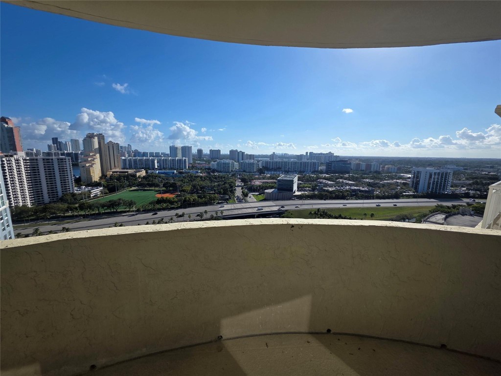 TURNBERRY ON THE GREEN - Residential
