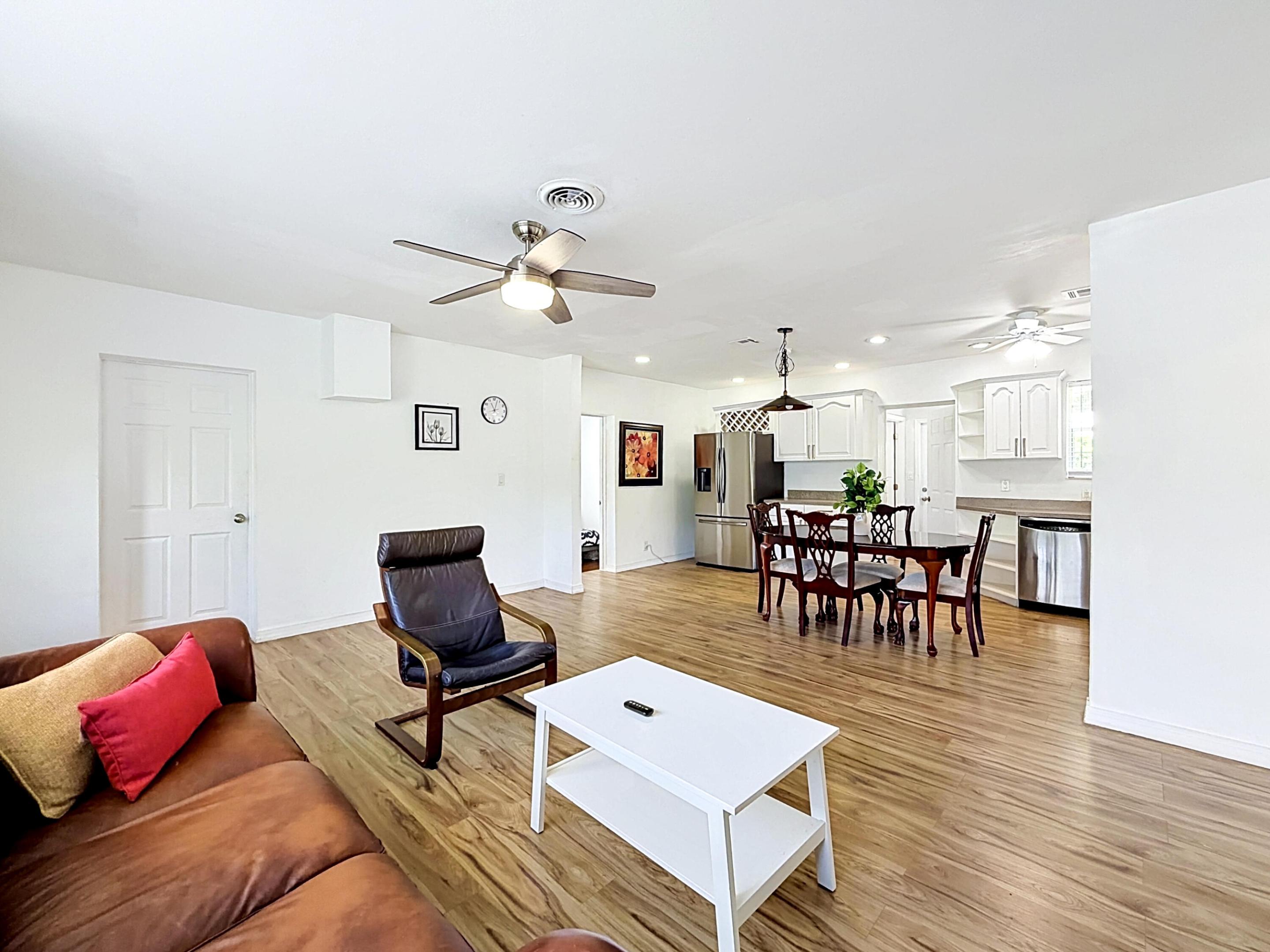 IMPERIAL POINT 2 SEC - Residential
