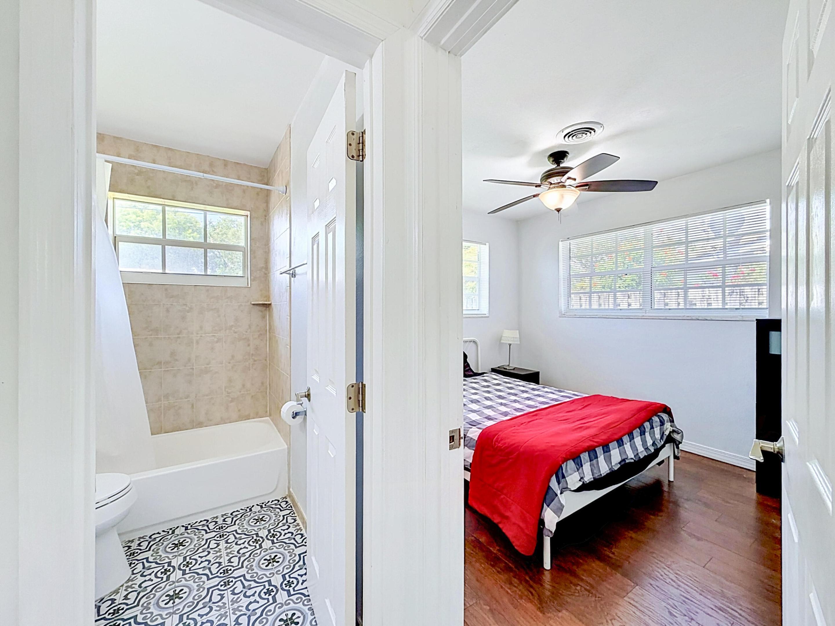 IMPERIAL POINT 2 SEC - Residential